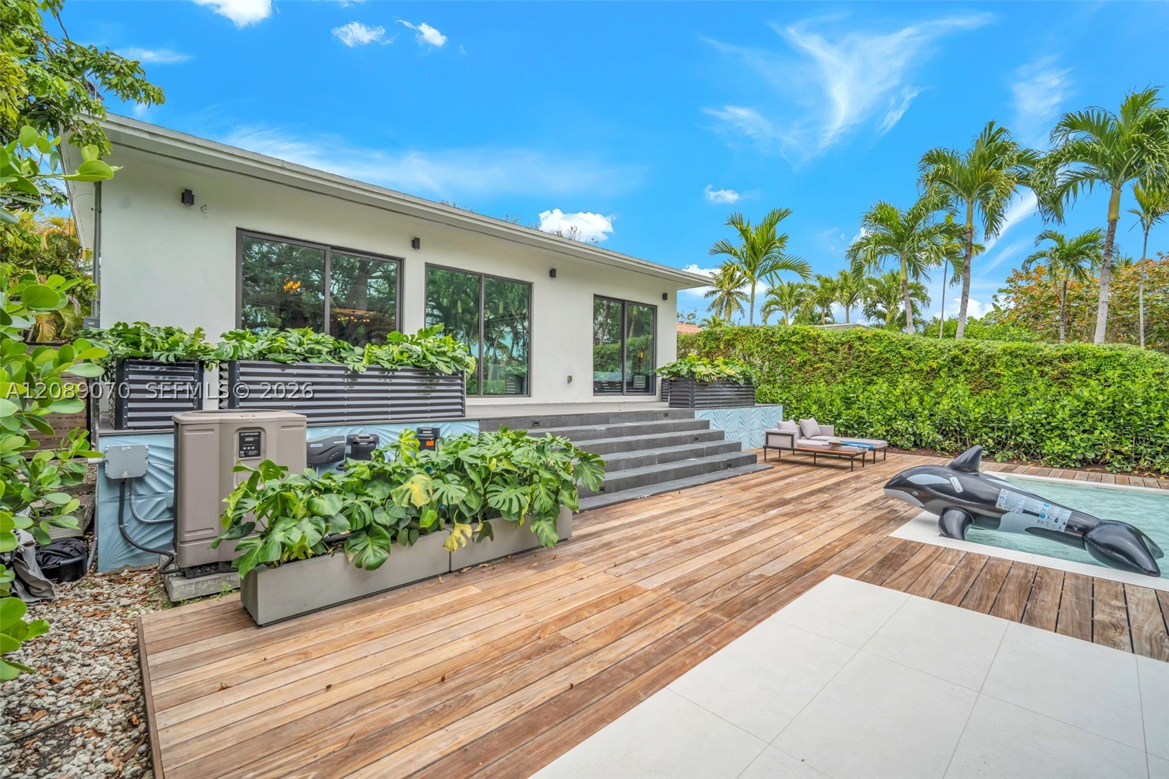 1430 SW 18th St, Miami FL 33145