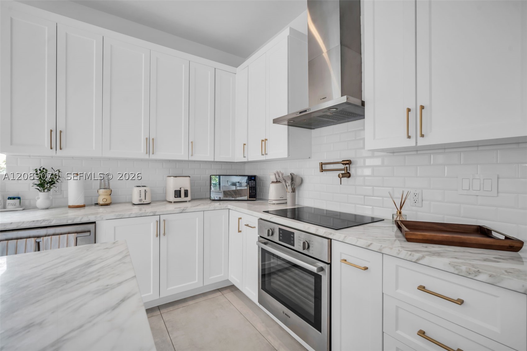 1430 SW 18th St, Miami FL 33145