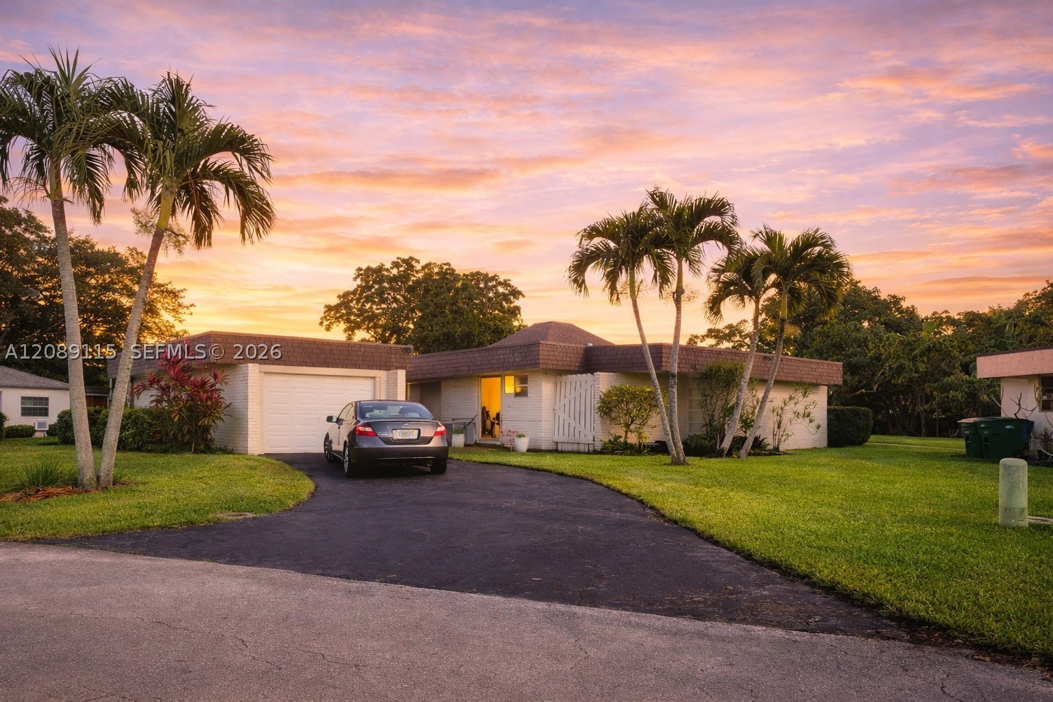 5700 White Hickory Cir, Tamarac FL 33319