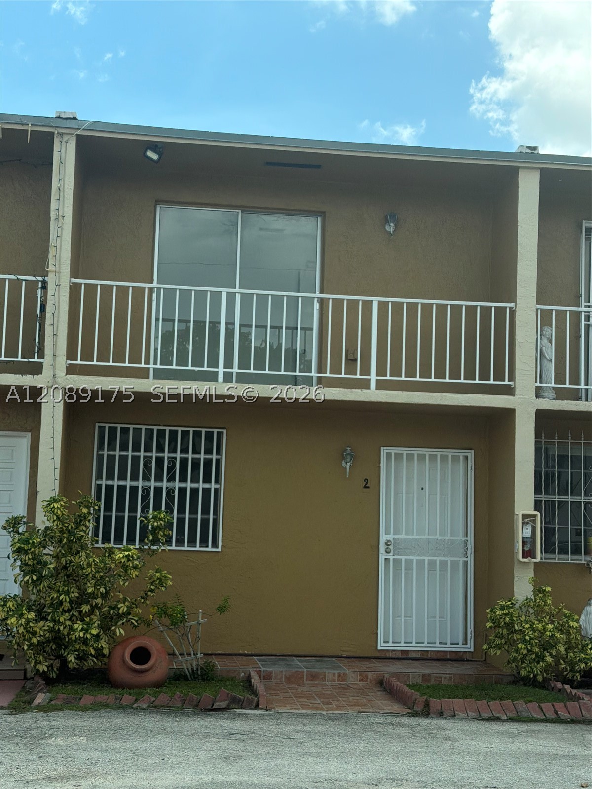 10962 SW 4th St #I2, Sweetwater FL 33174