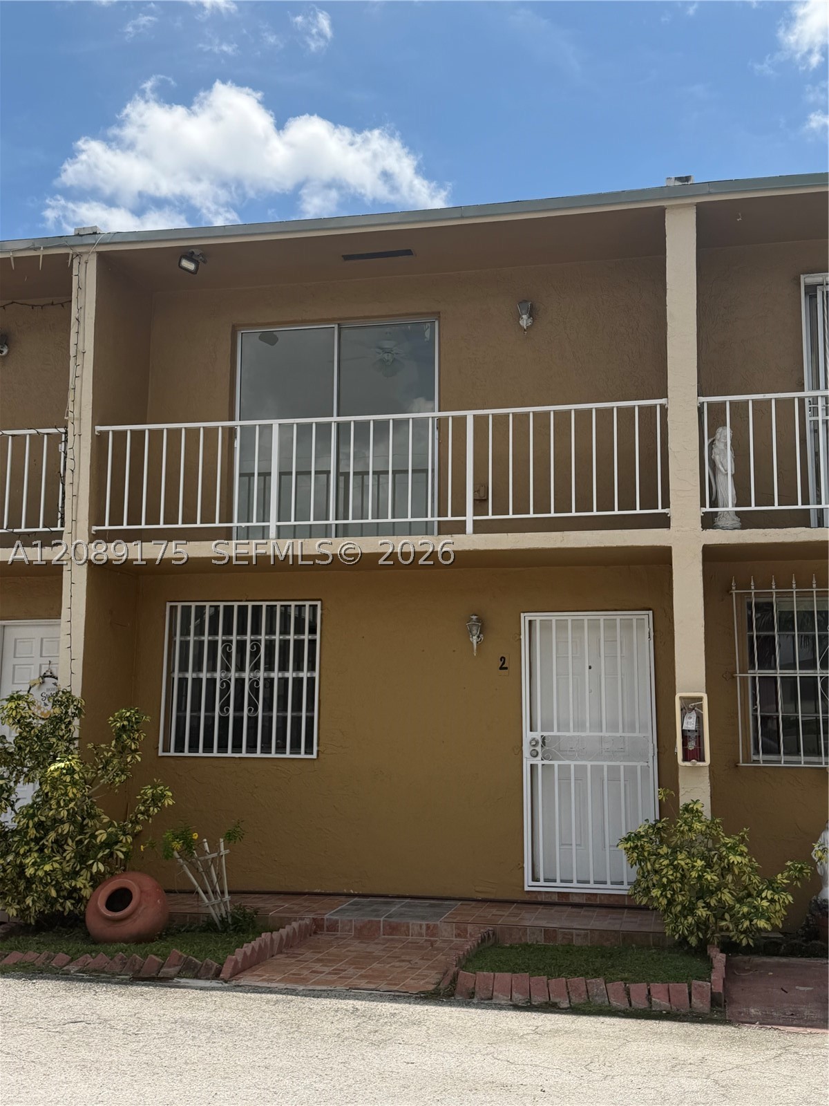 10962 SW 4th St #I2, Sweetwater FL 33174