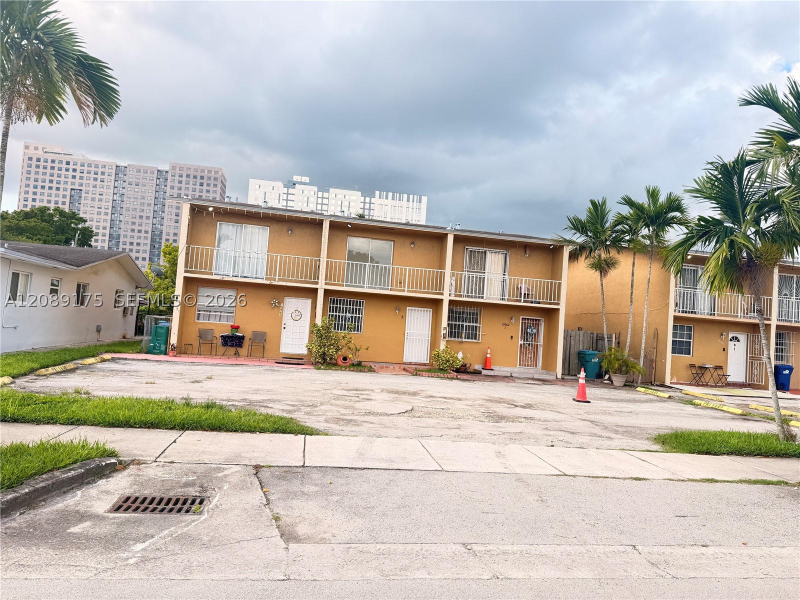 10962 SW 4th St #I2, Sweetwater FL 33174