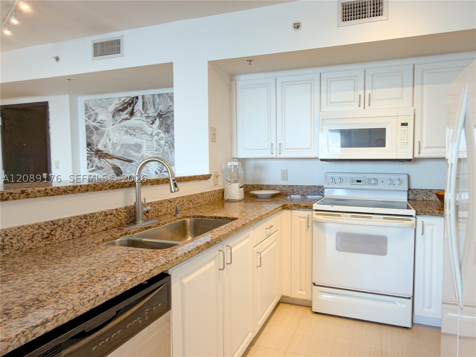 90 Alton Rd #1710, Miami Beach FL 33139