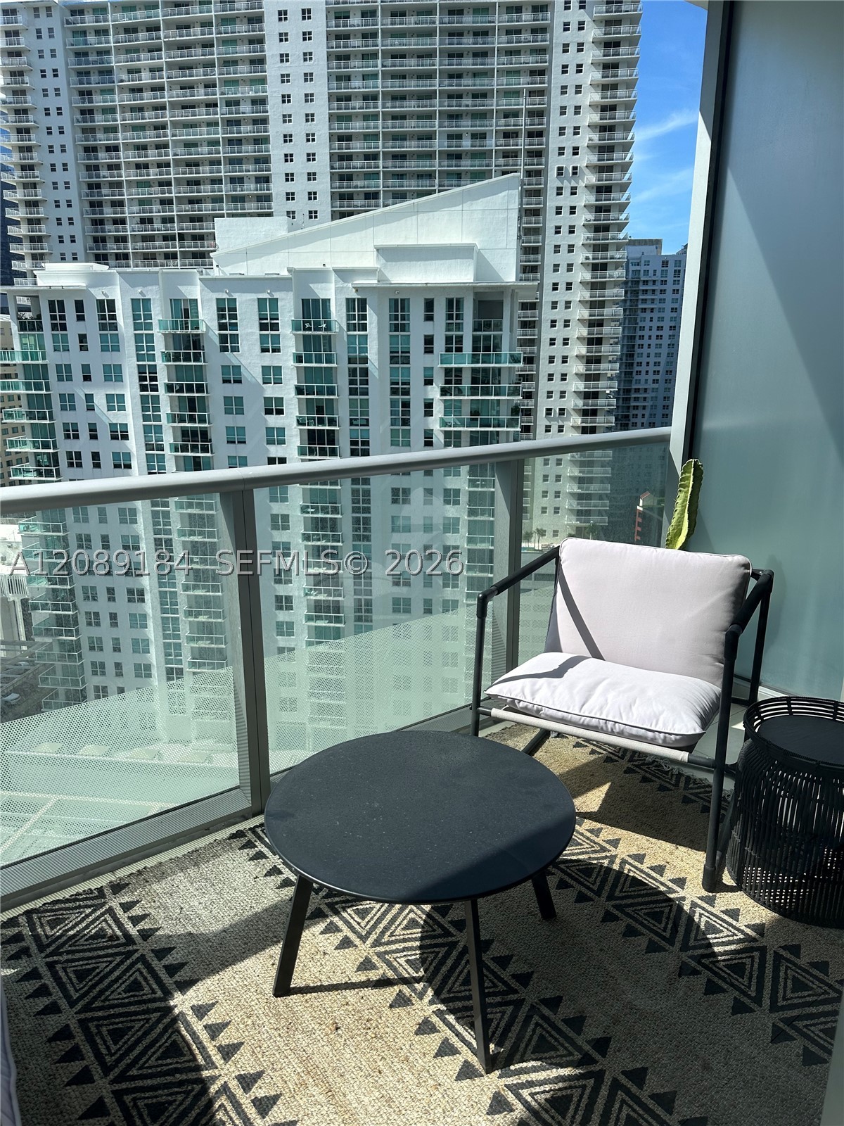 1300 Brickell Bay Dr #2213, Miami FL 33131