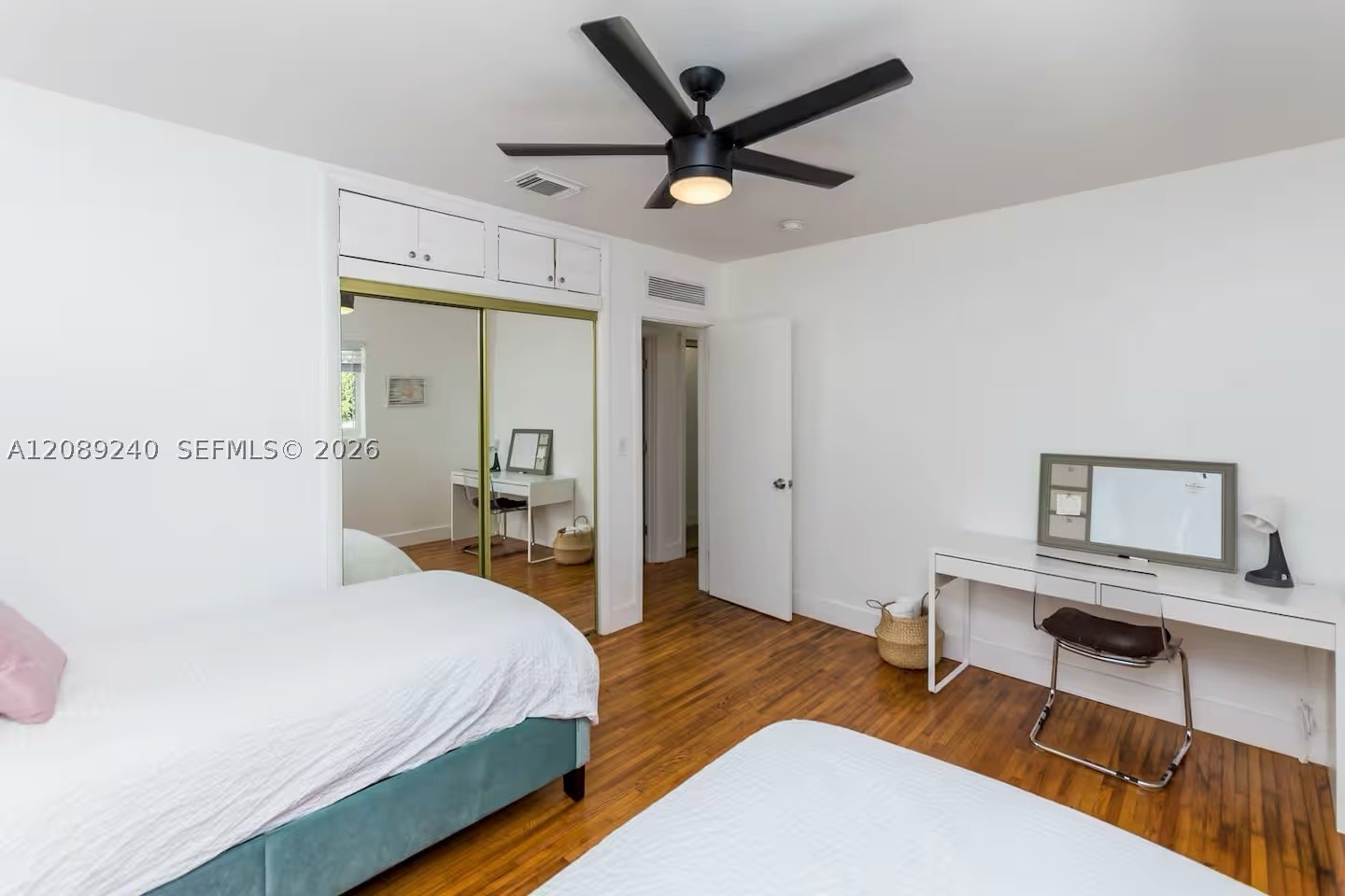 962 SW 6th Ave, Miami FL 33130