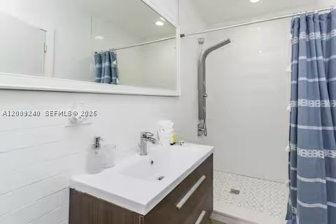 962 SW 6th Ave, Miami FL 33130