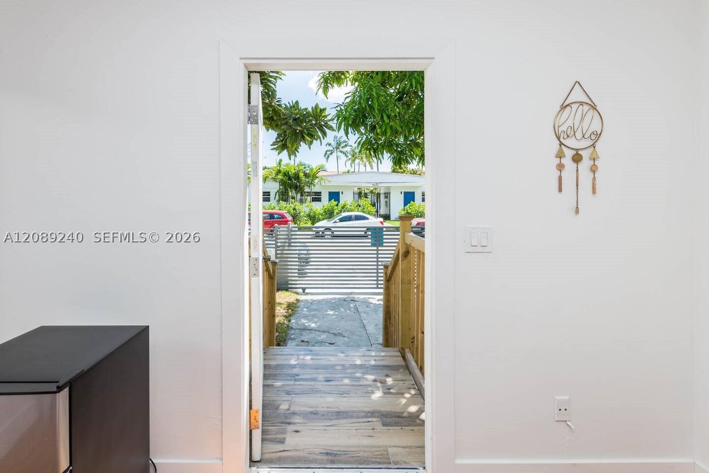 962 SW 6th Ave, Miami FL 33130