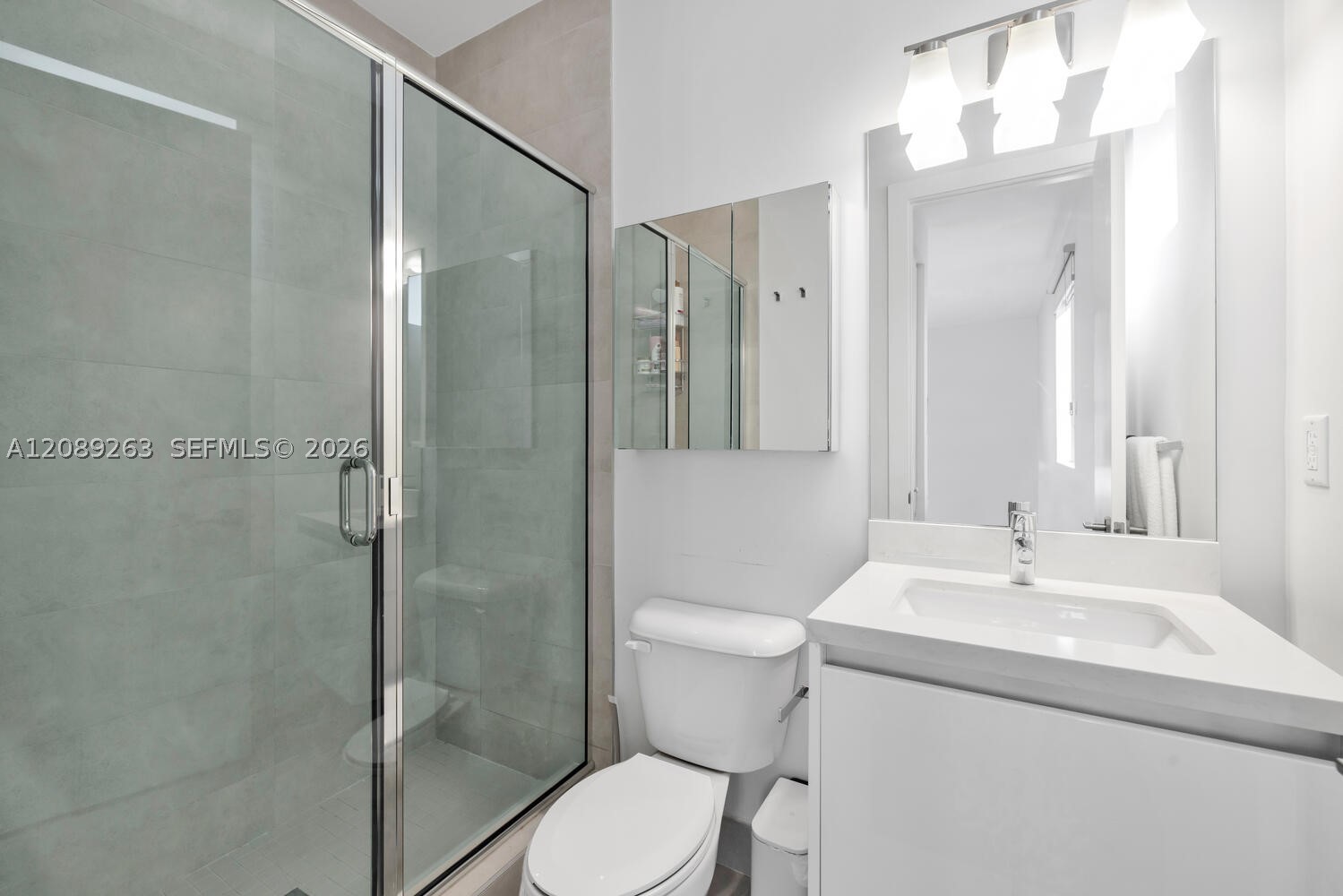 10250 NW 75th Ter, Doral FL 33178