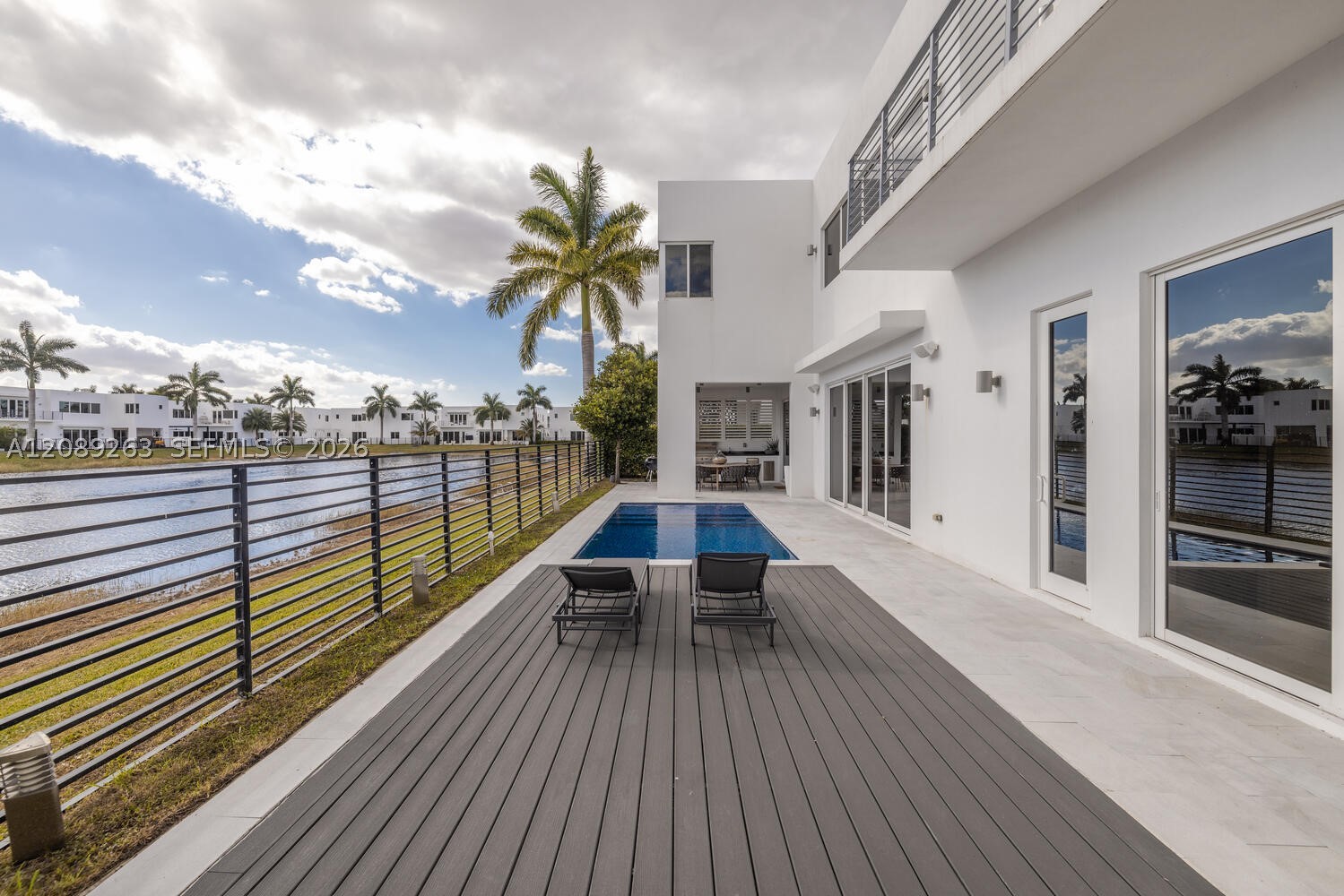 10250 NW 75th Ter, Doral FL 33178