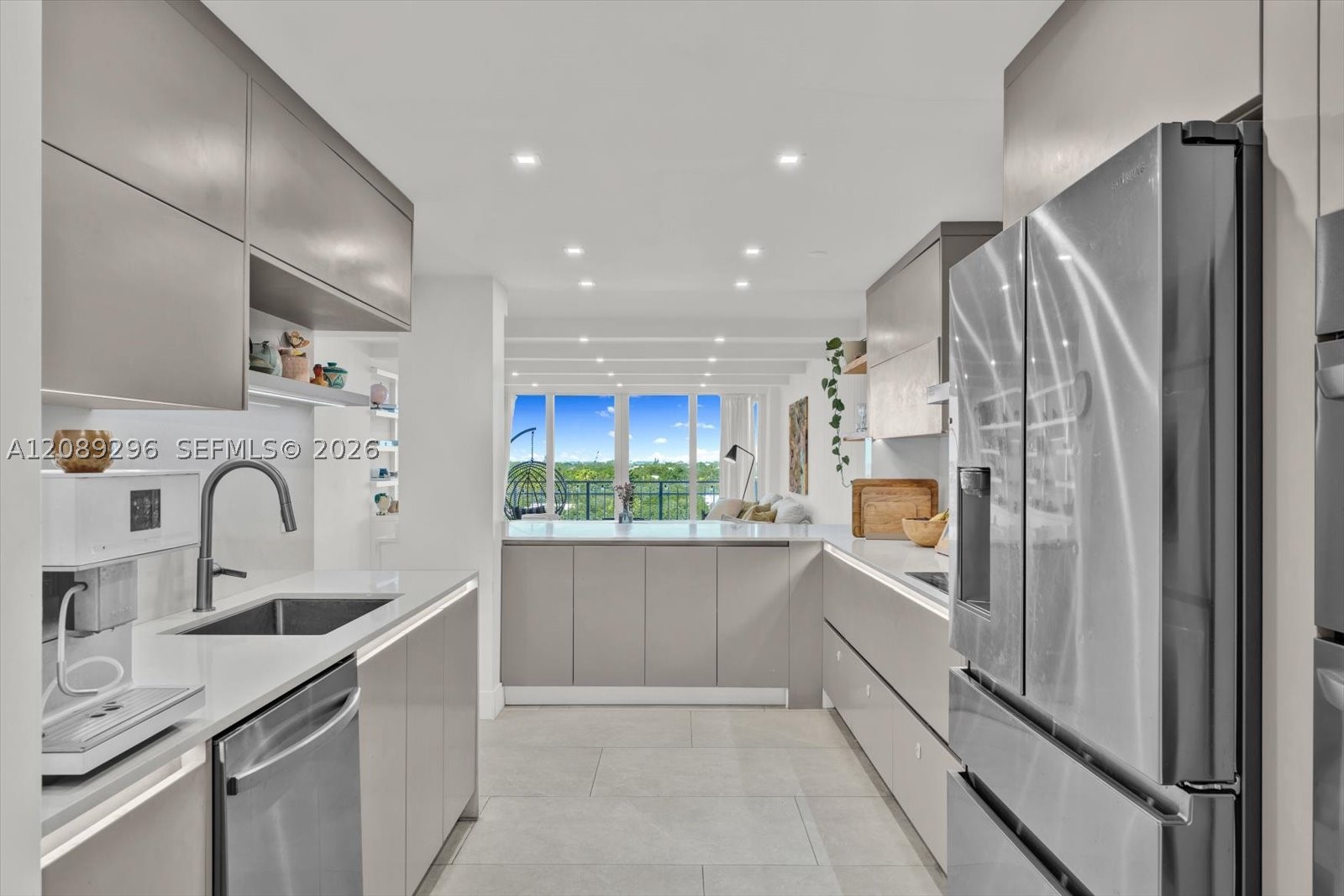600 Grapetree Dr #7FN, Key Biscayne FL 33149