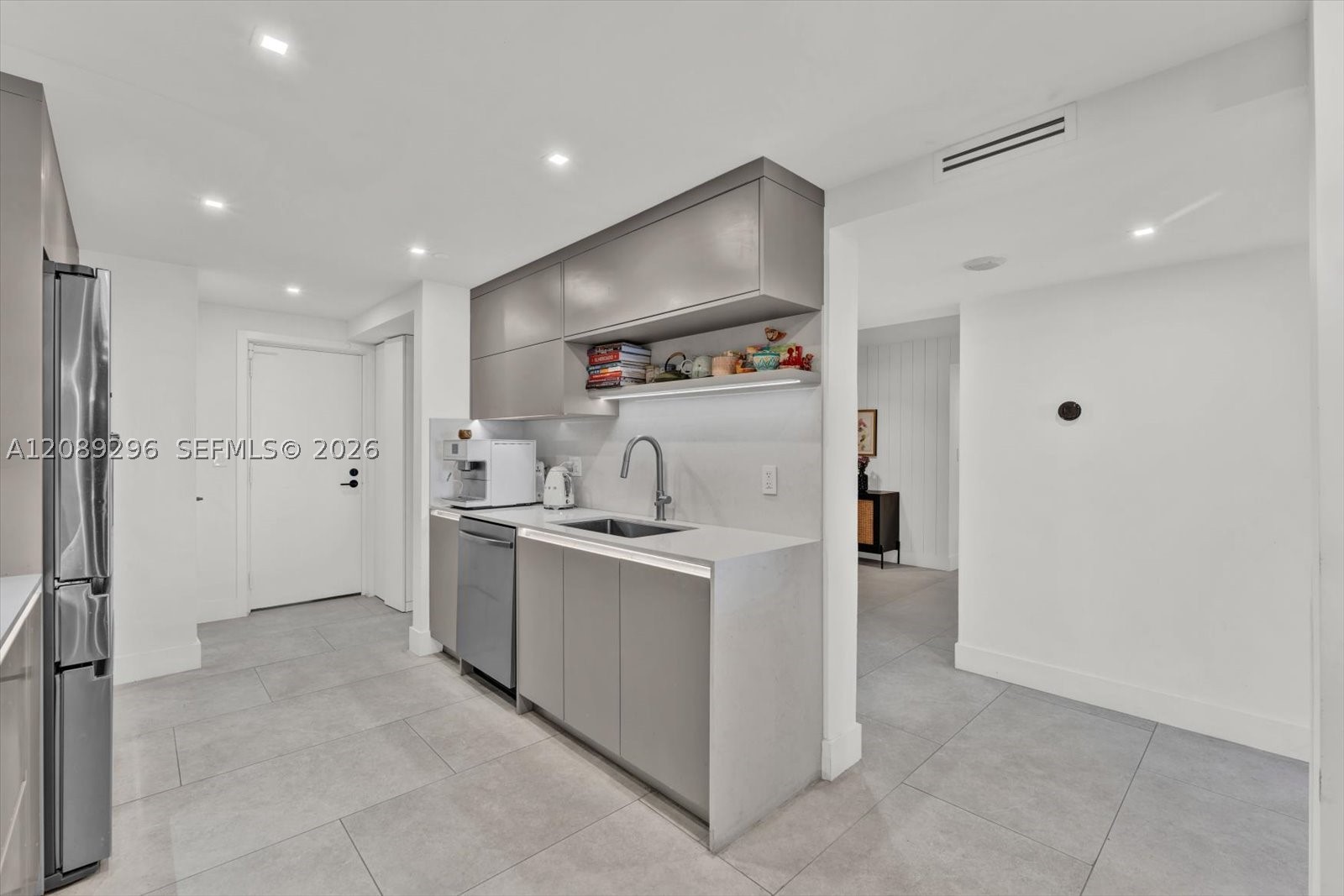 600 Grapetree Dr #7FN, Key Biscayne FL 33149