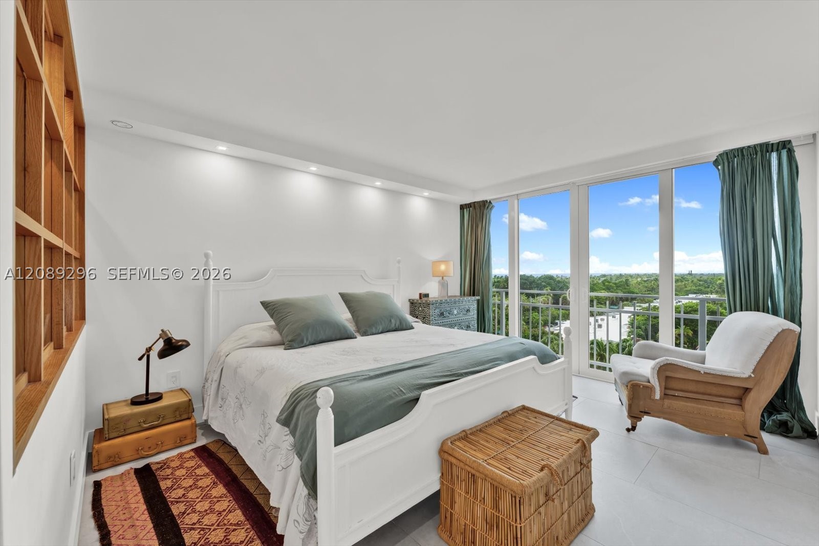 600 Grapetree Dr #7FN, Key Biscayne FL 33149