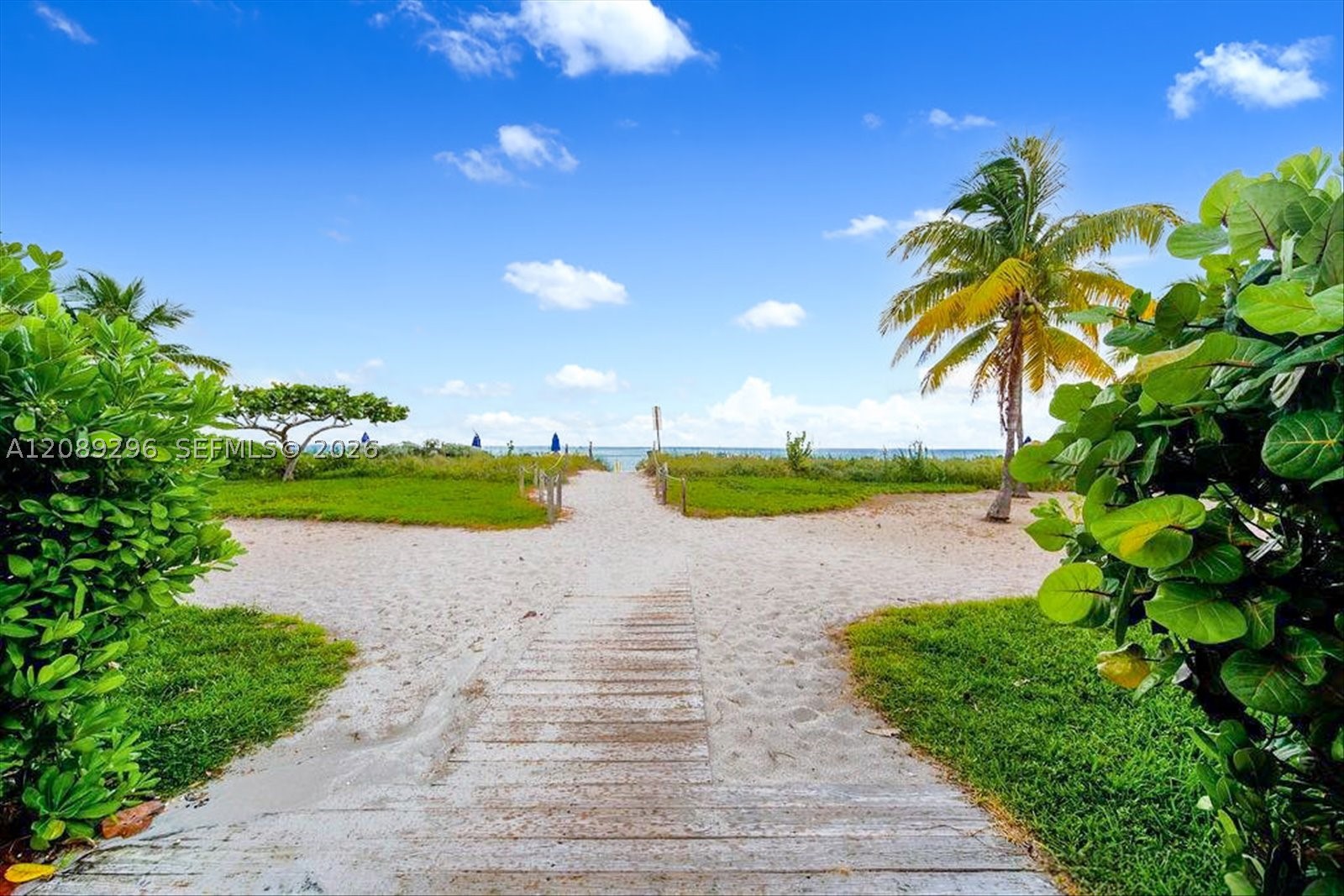600 Grapetree Dr #7FN, Key Biscayne FL 33149