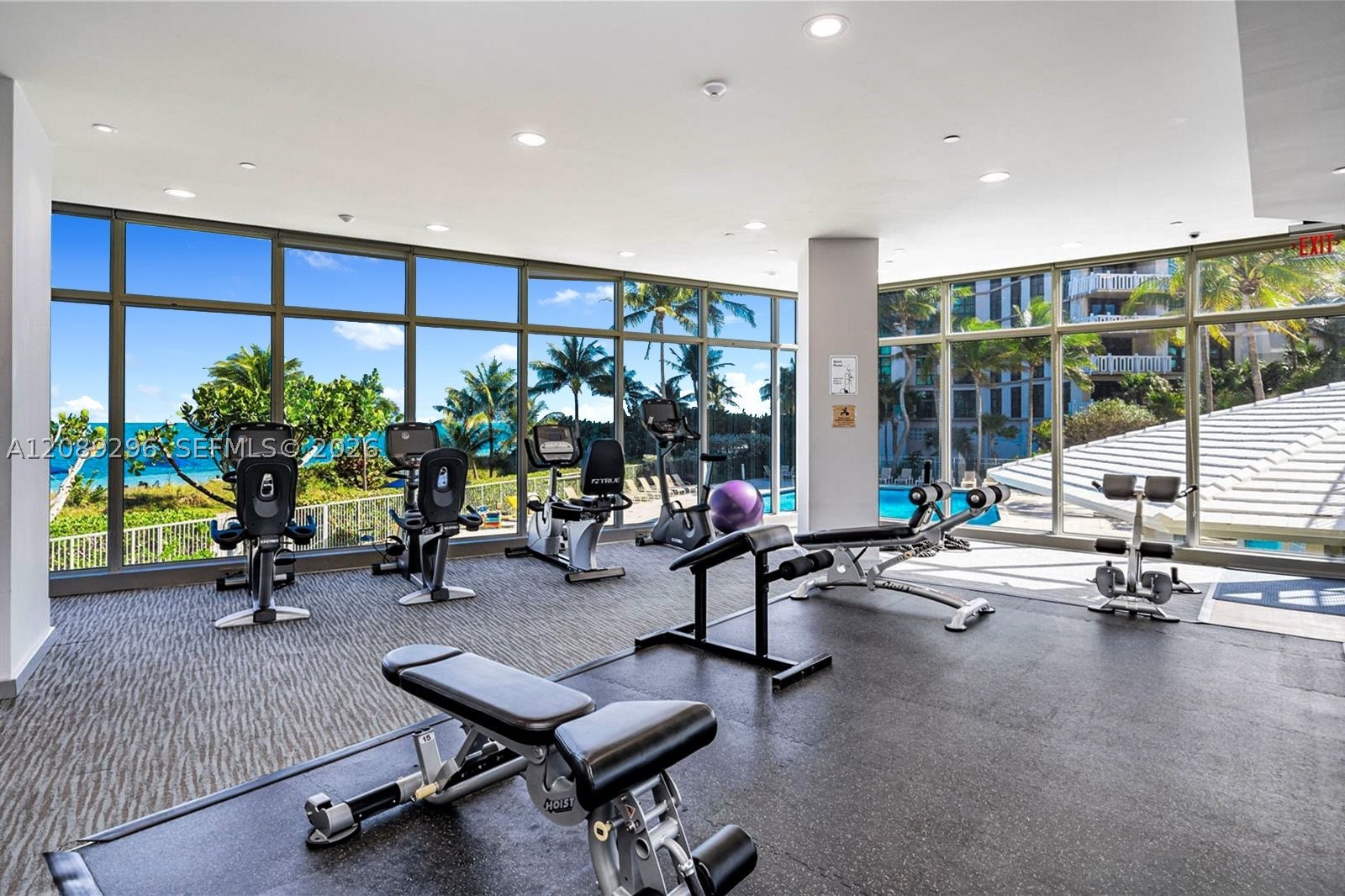 600 Grapetree Dr #7FN, Key Biscayne FL 33149