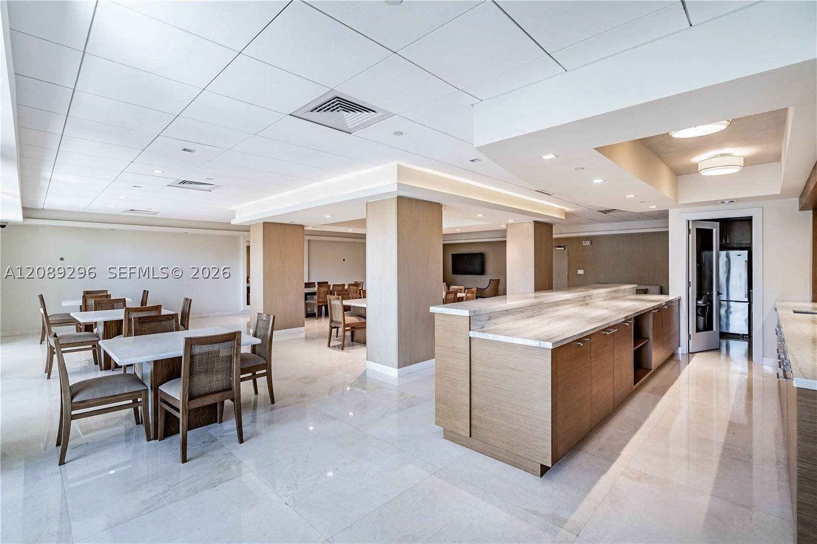600 Grapetree Dr #7FN, Key Biscayne FL 33149