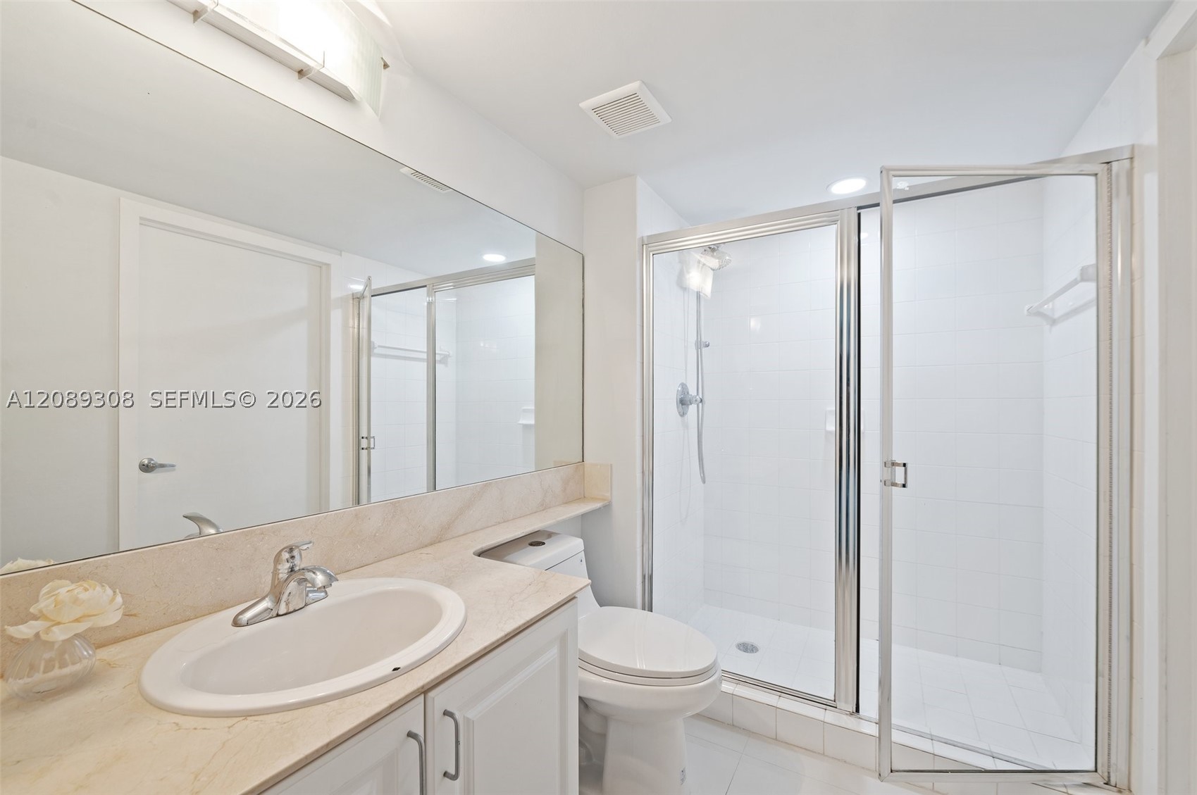 1155 Brickell Bay Dr #1001, Miami FL 33131
