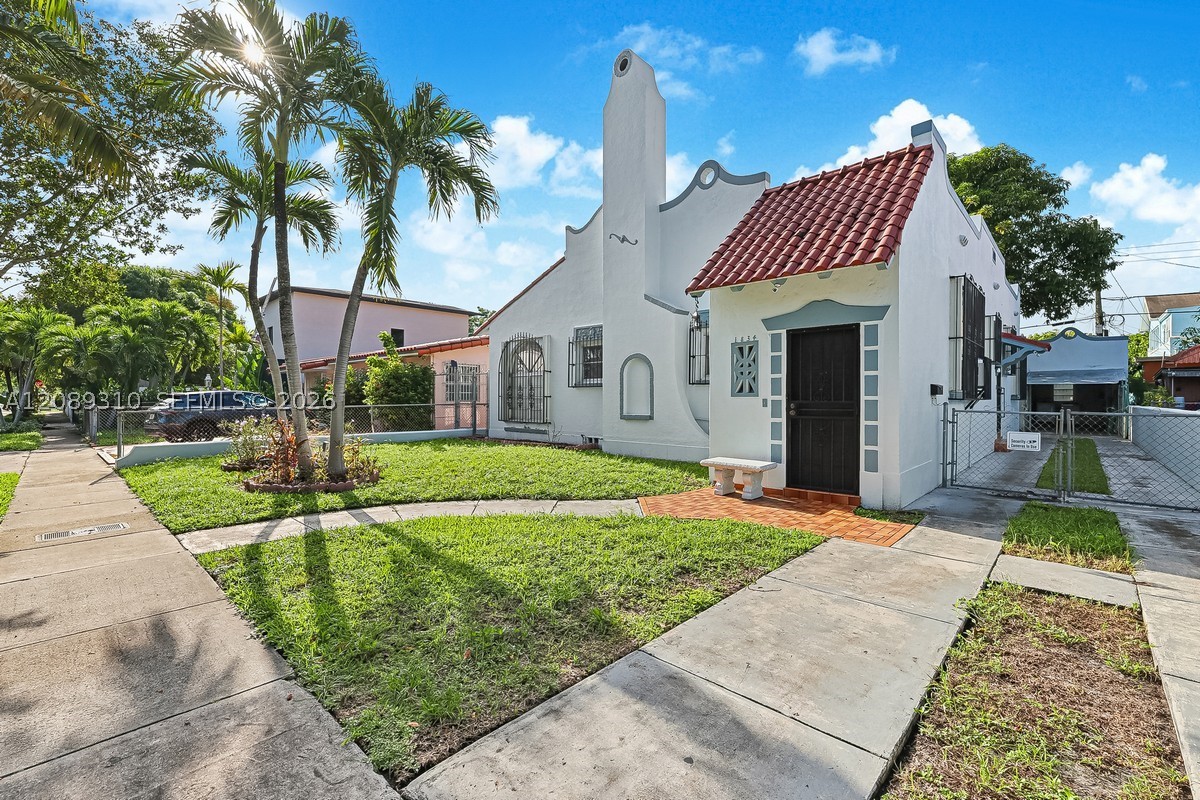 1834 SW 10th St, Miami FL 33135