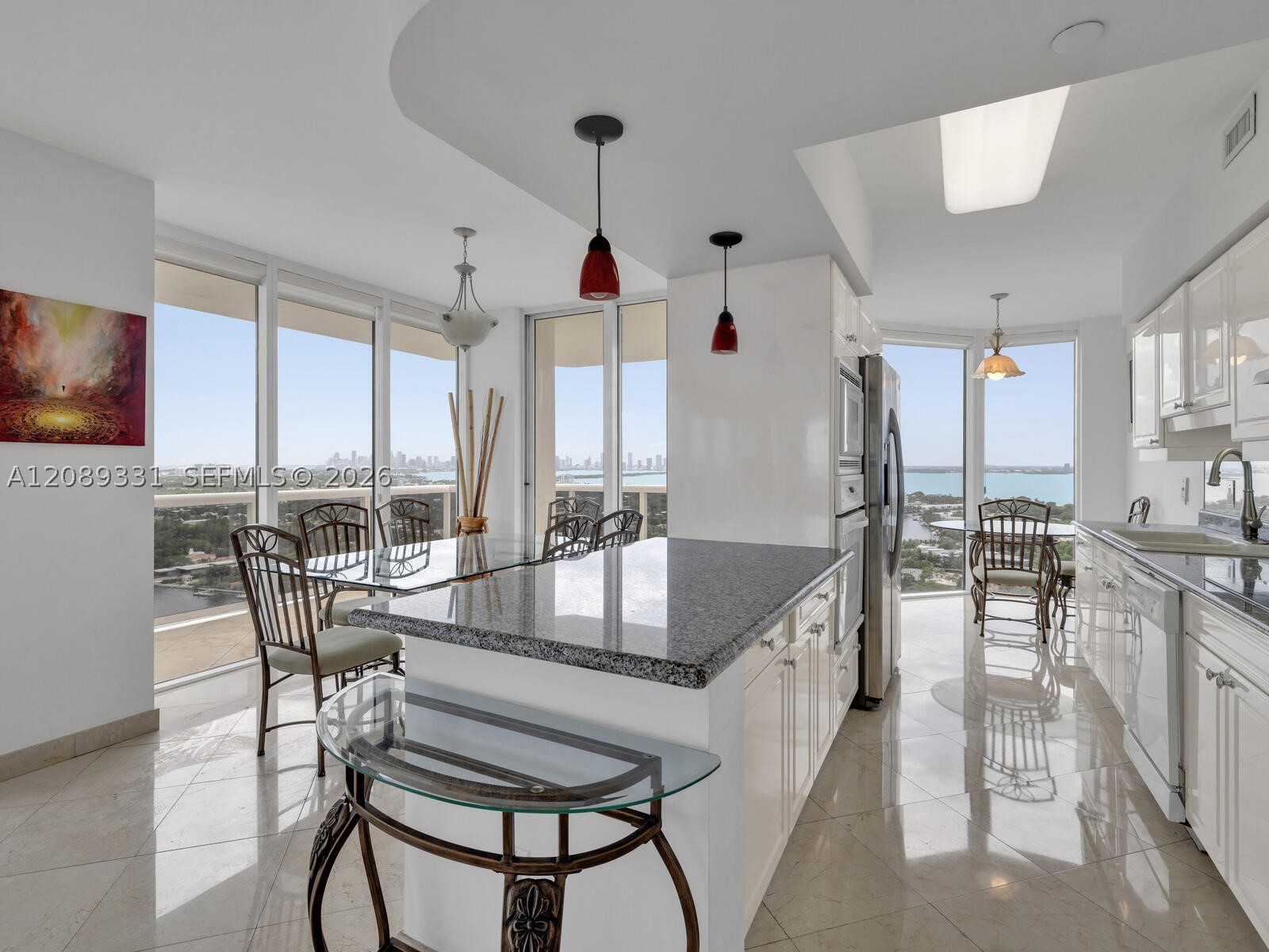 4779 Collins Ave #2805, Miami Beach FL 33140