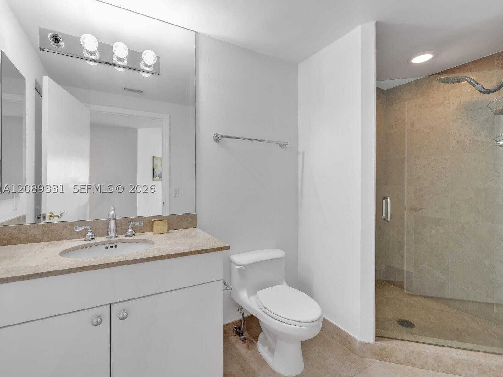 4779 Collins Ave #2805, Miami Beach FL 33140
