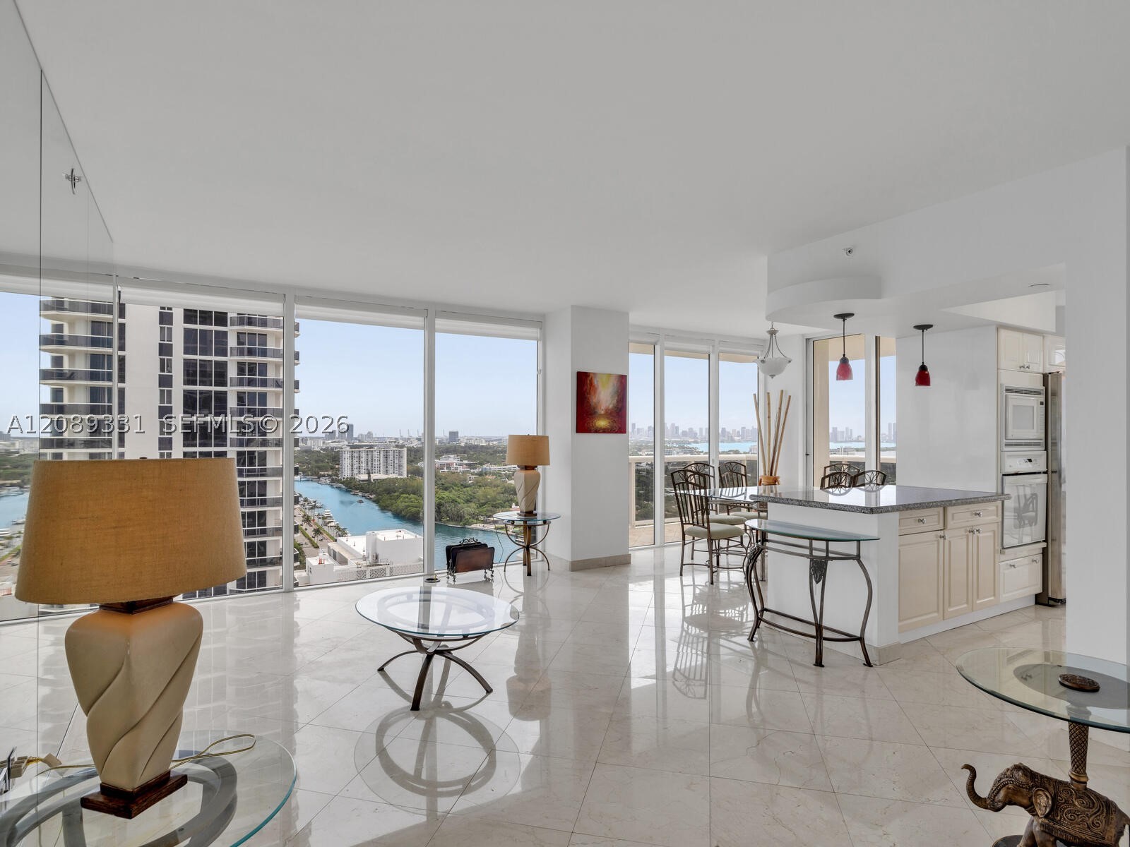 4779 Collins Ave #2805, Miami Beach FL 33140