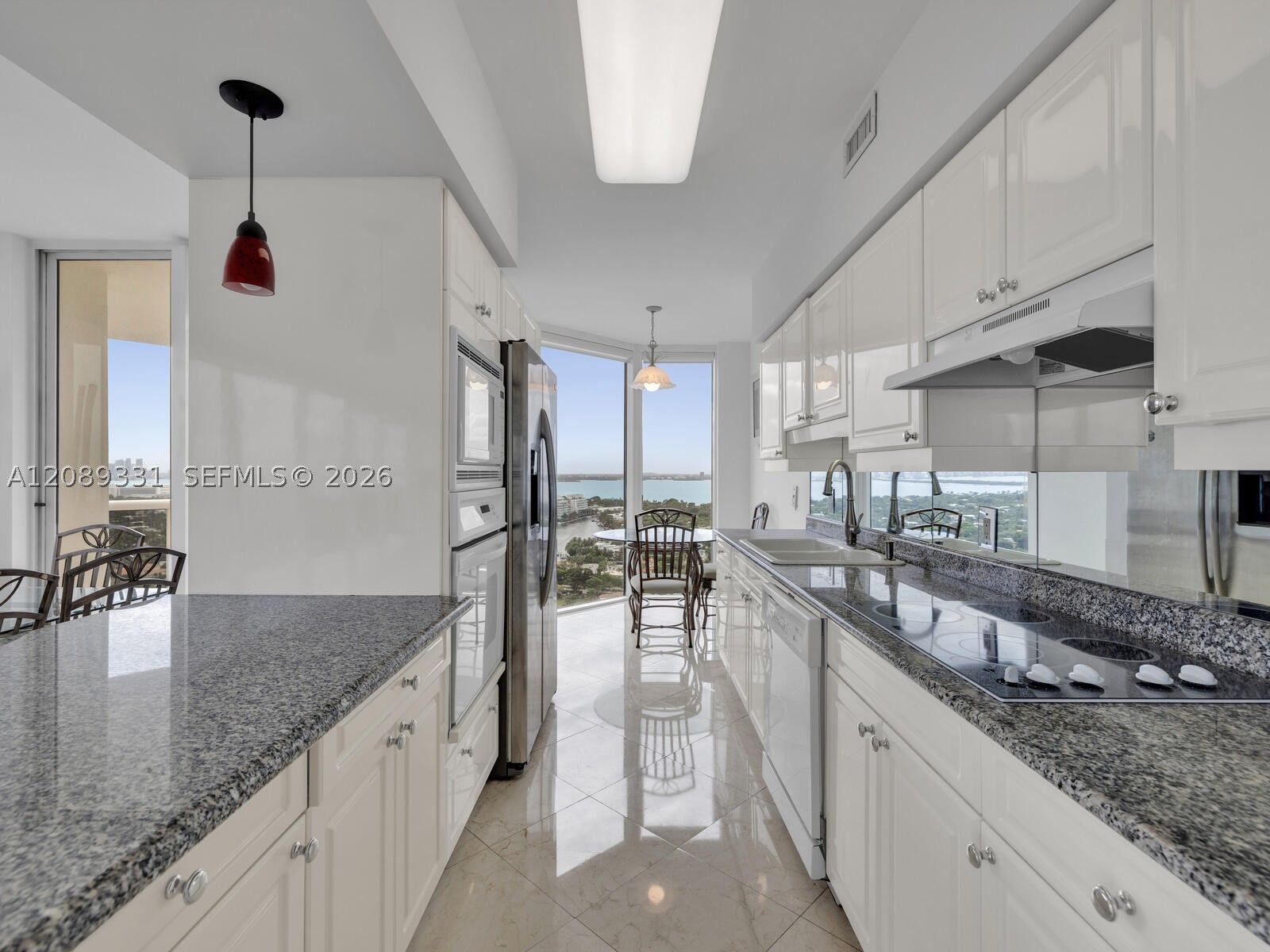 4779 Collins Ave #2805, Miami Beach FL 33140