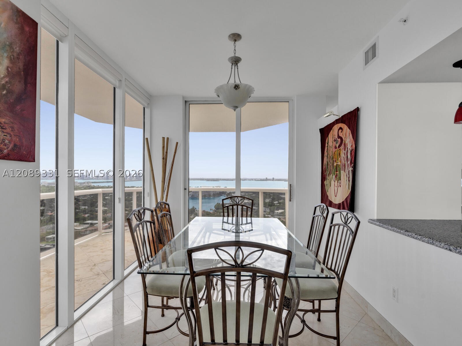 4779 Collins Ave #2805, Miami Beach FL 33140