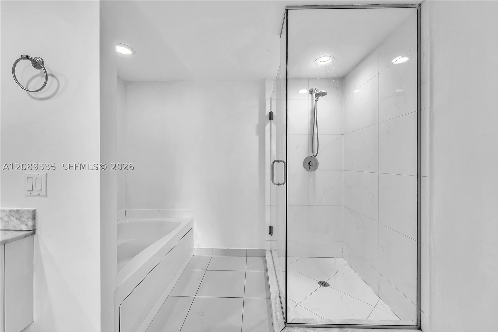 500 Brickell Ave #1605, Miami FL 33131