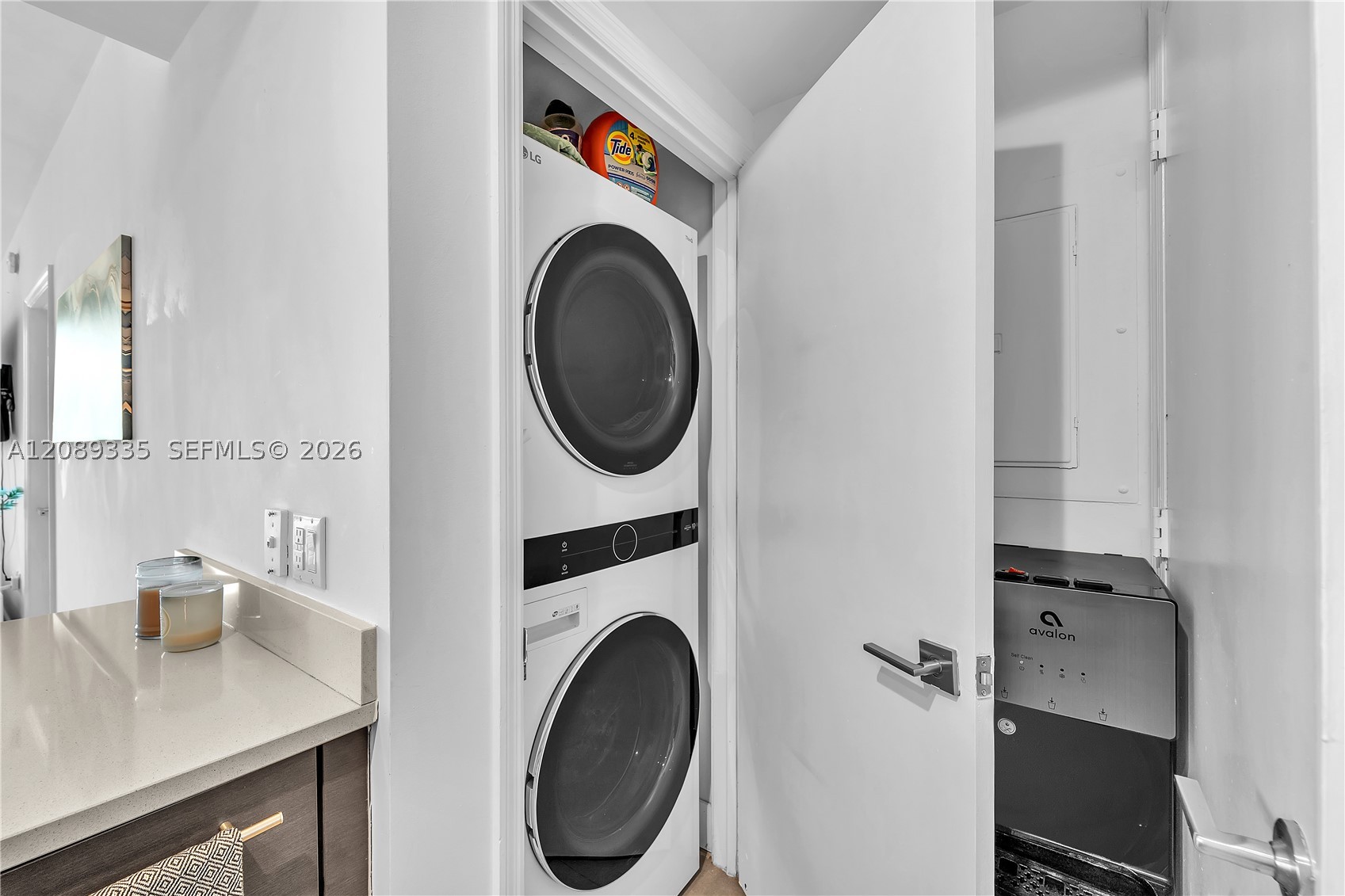500 Brickell Ave #1605, Miami FL 33131