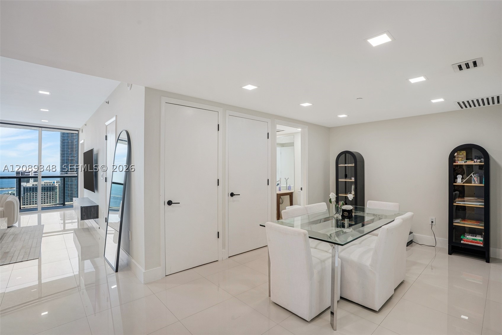 495 Brickell Ave #5005, Miami FL 33131