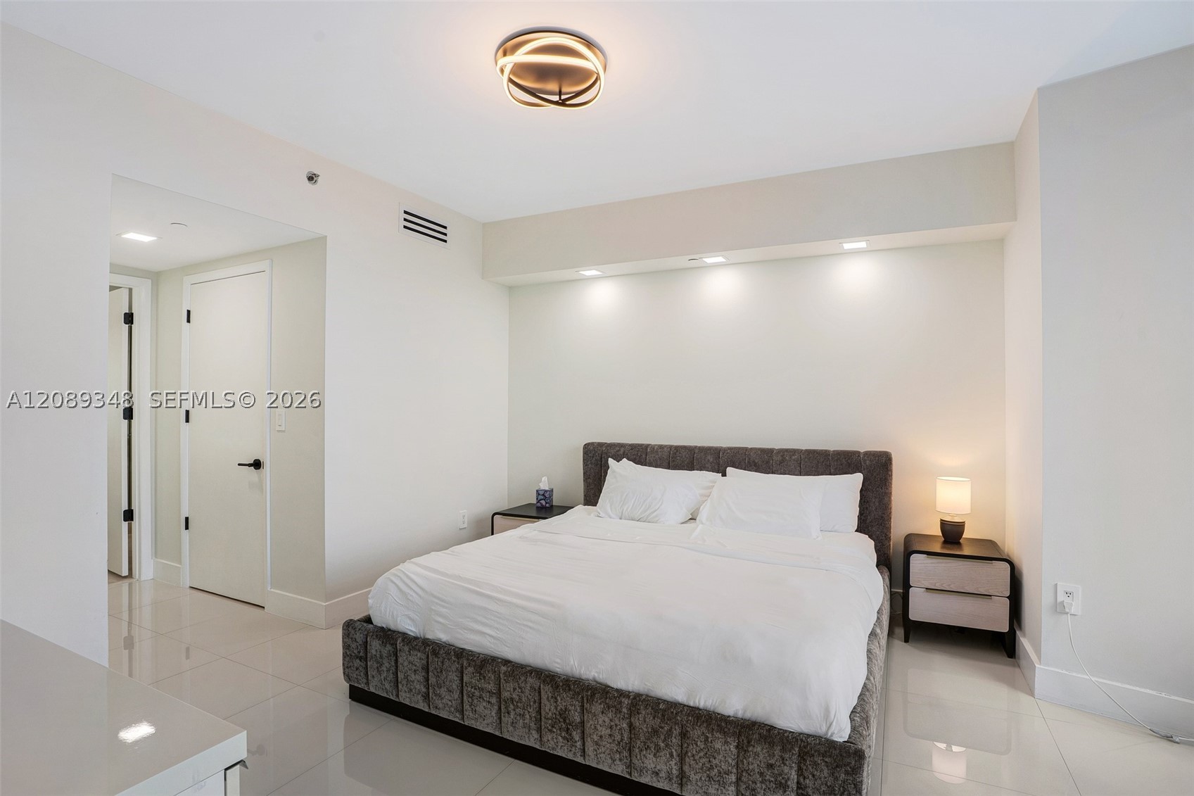 495 Brickell Ave #5005, Miami FL 33131