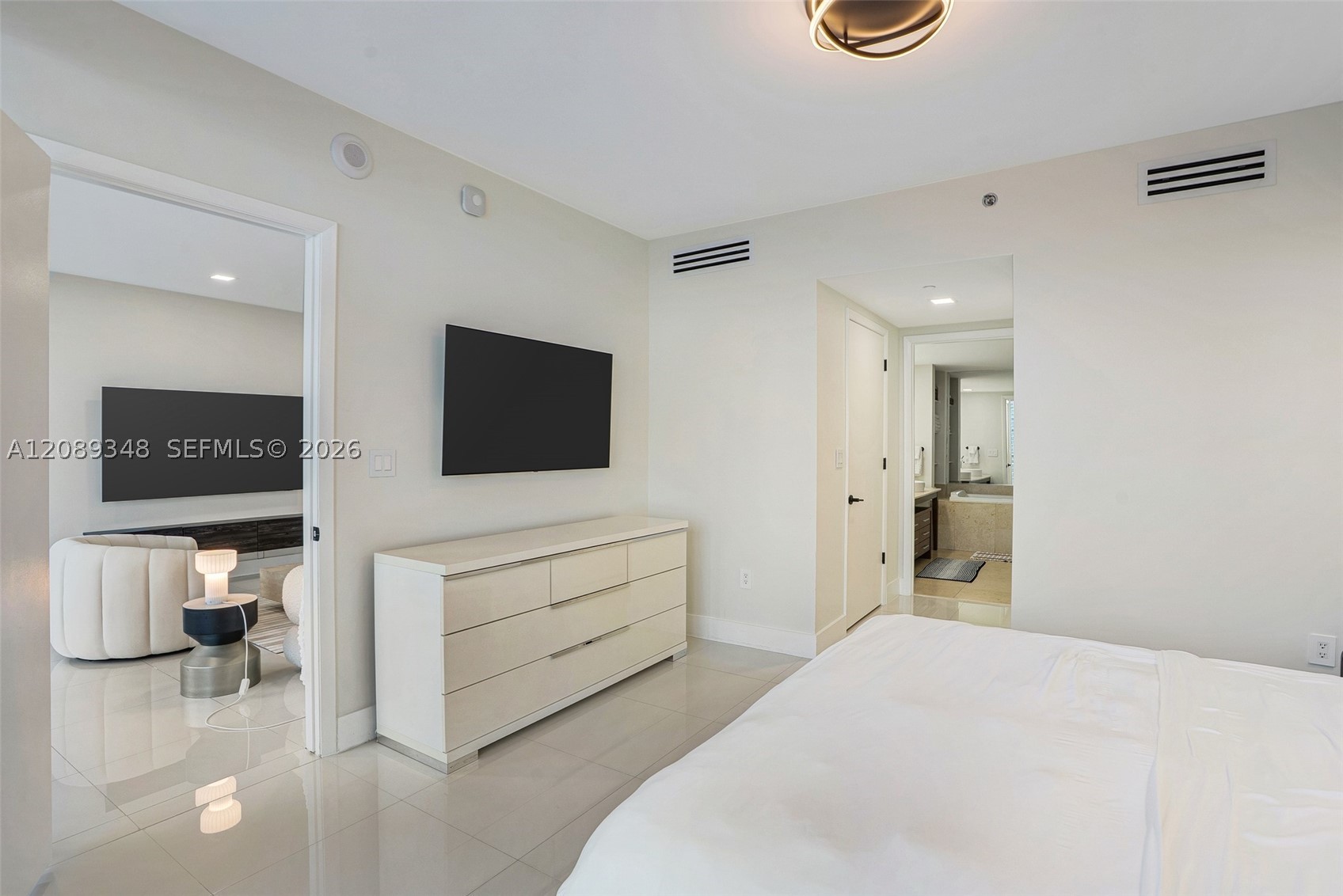 495 Brickell Ave #5005, Miami FL 33131