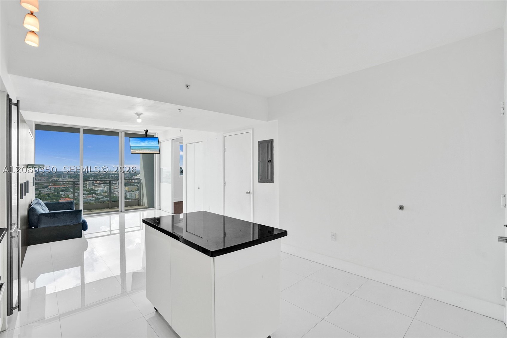 92 SW 3rd St #4109, Miami FL 33130