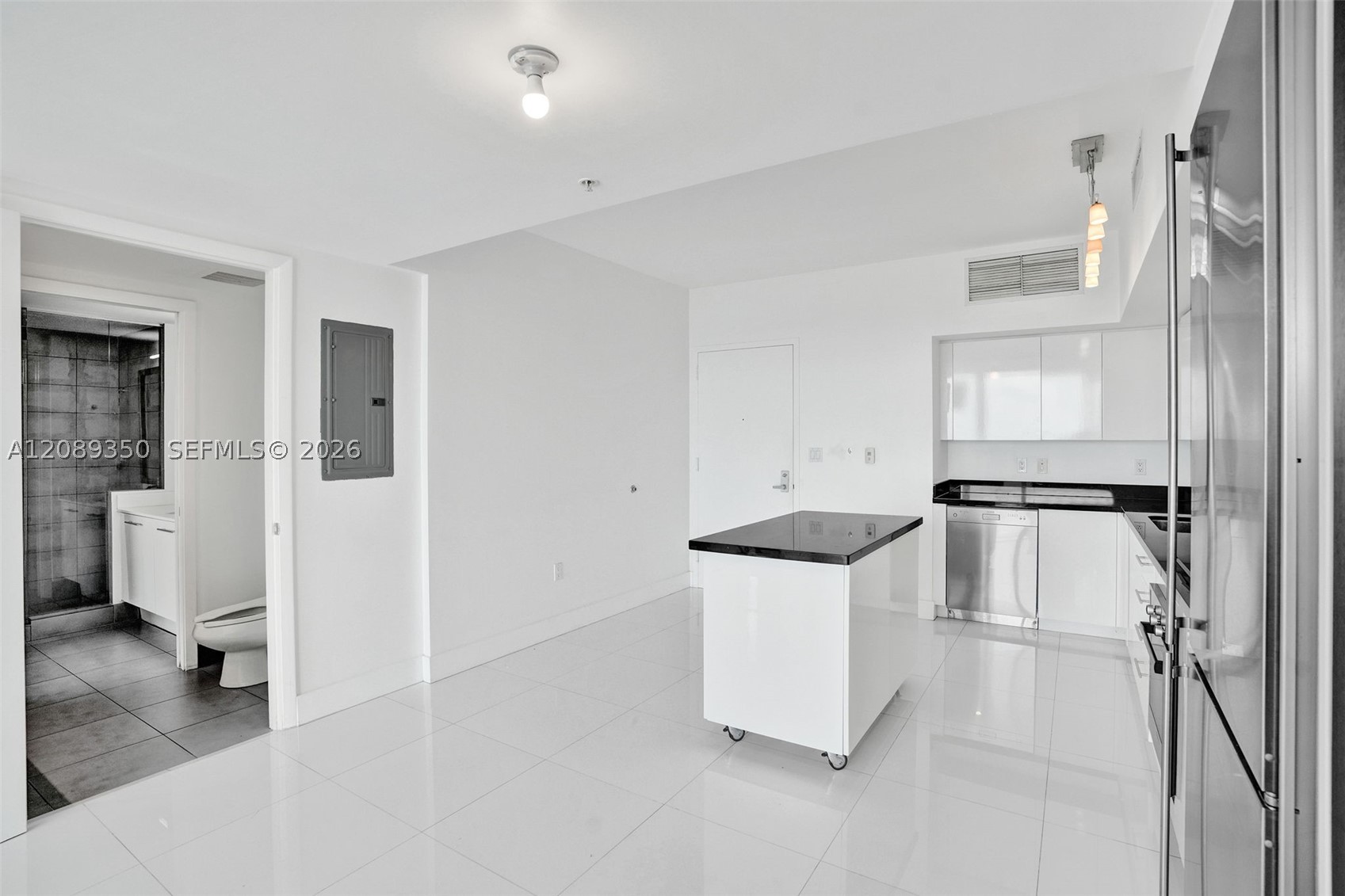 92 SW 3rd St #4109, Miami FL 33130