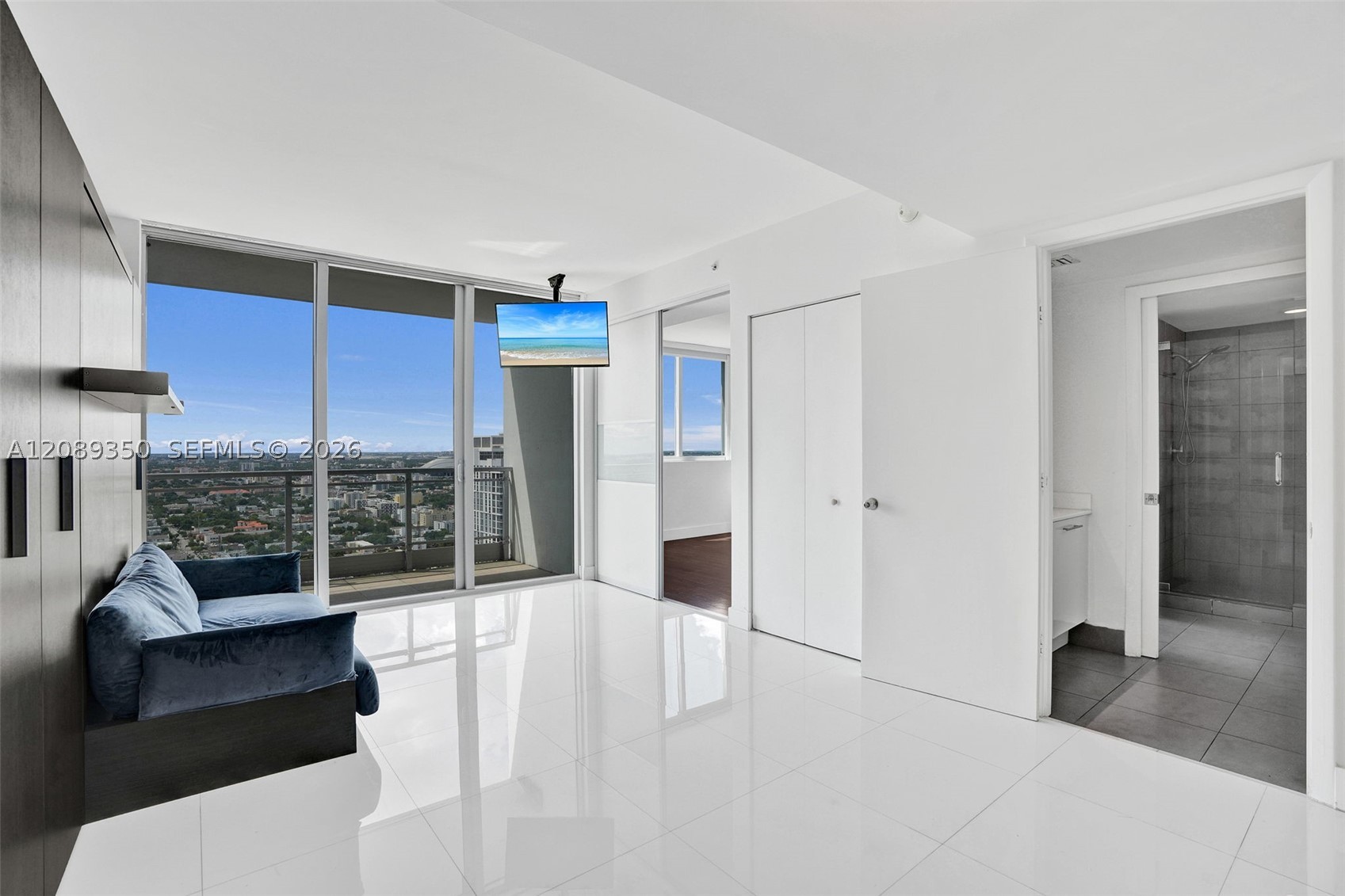 92 SW 3rd St #4109, Miami FL 33130