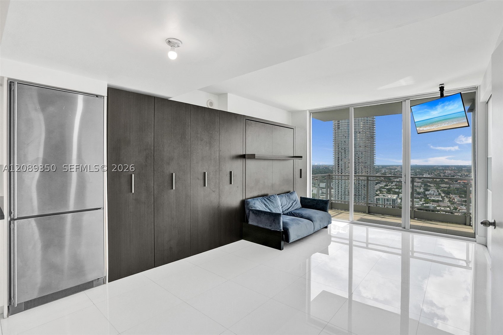 92 SW 3rd St #4109, Miami FL 33130