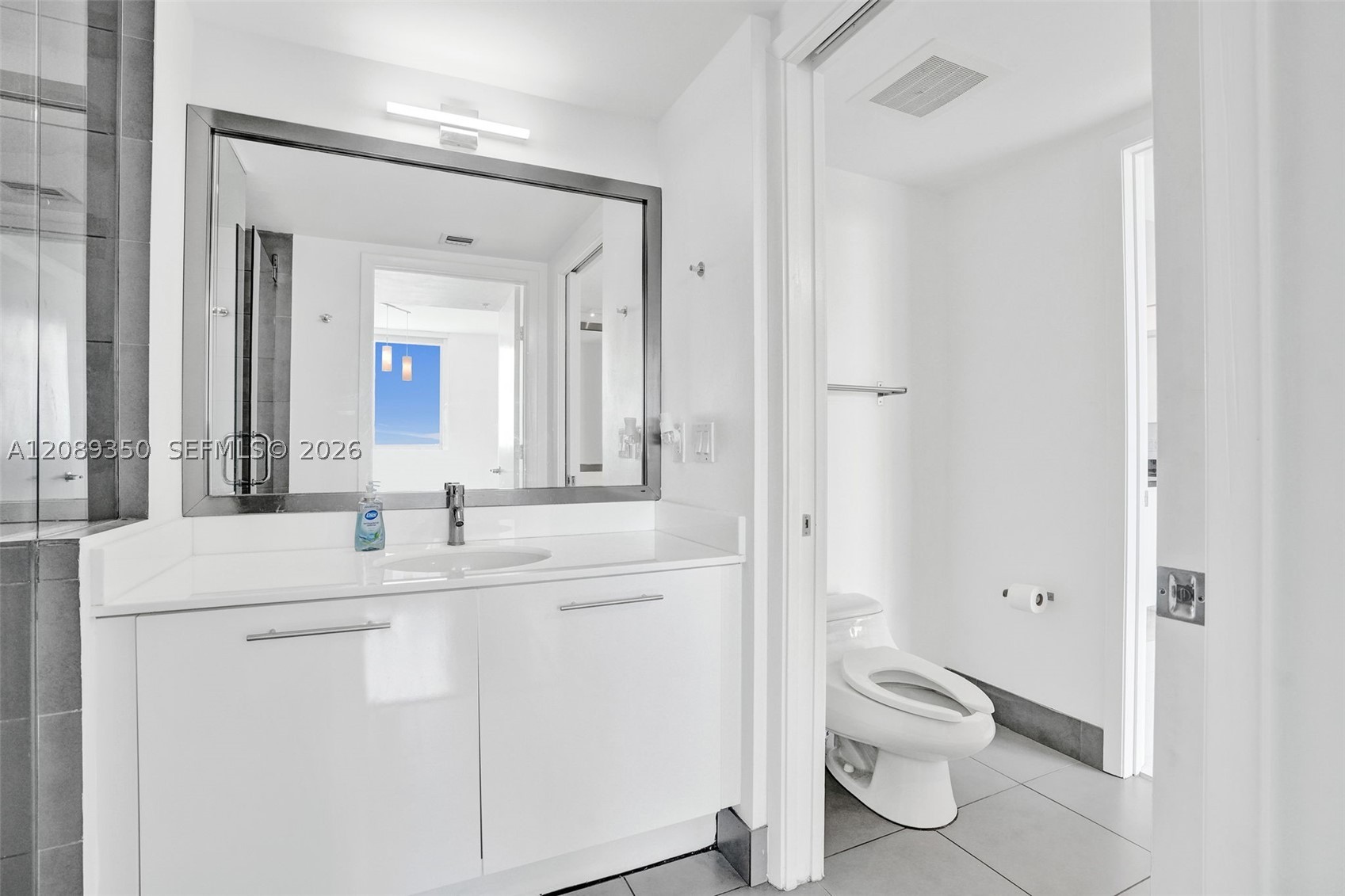 92 SW 3rd St #4109, Miami FL 33130