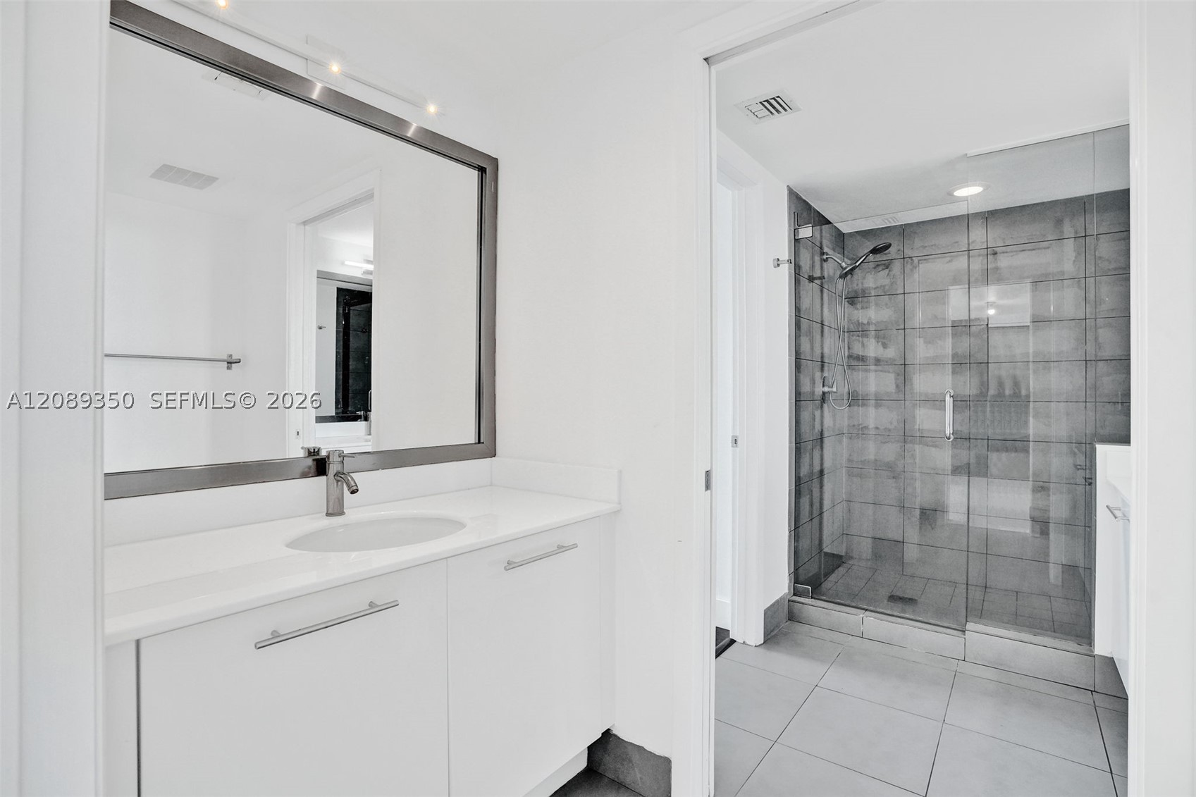 92 SW 3rd St #4109, Miami FL 33130