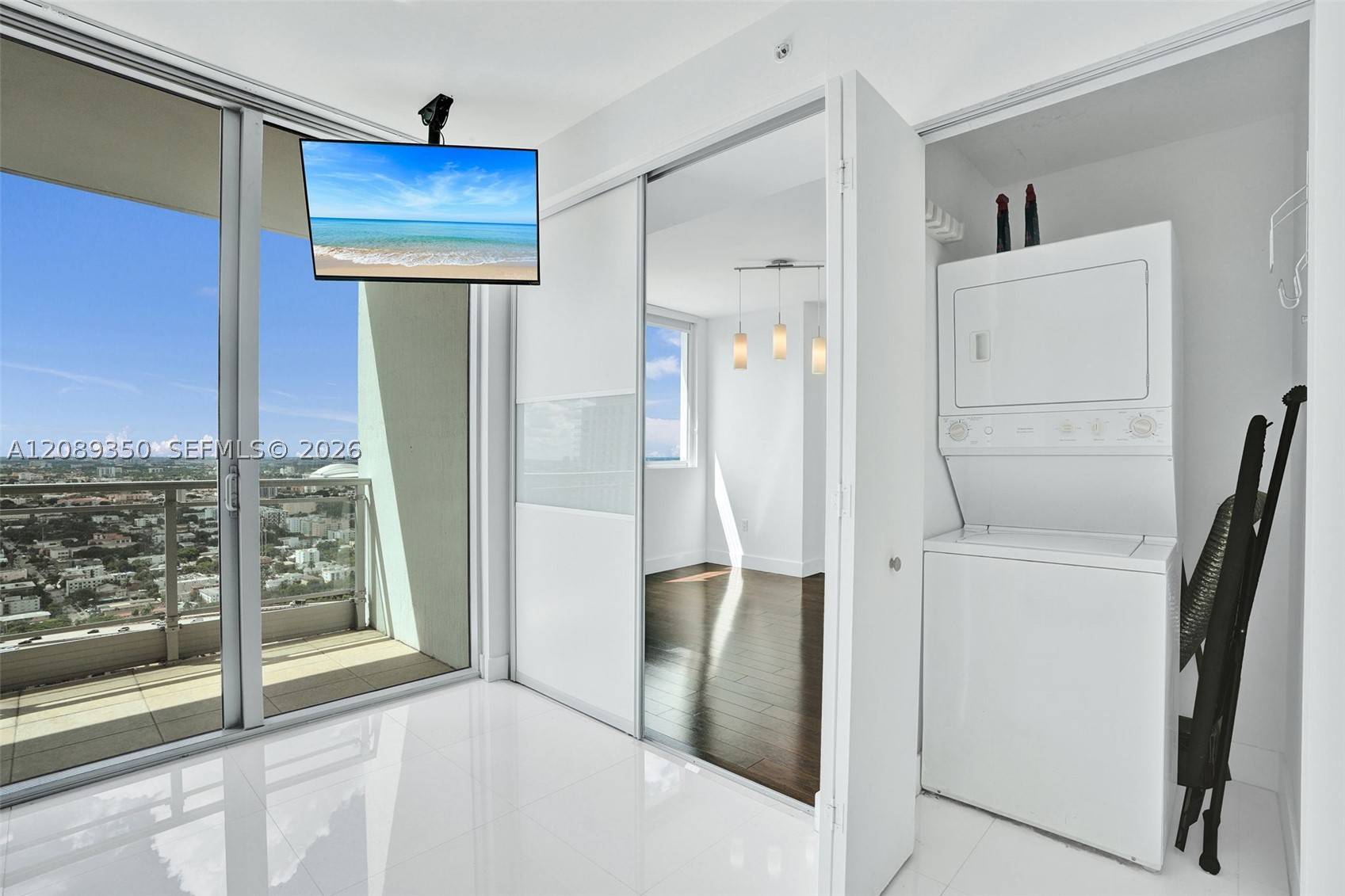 92 SW 3rd St #4109, Miami FL 33130