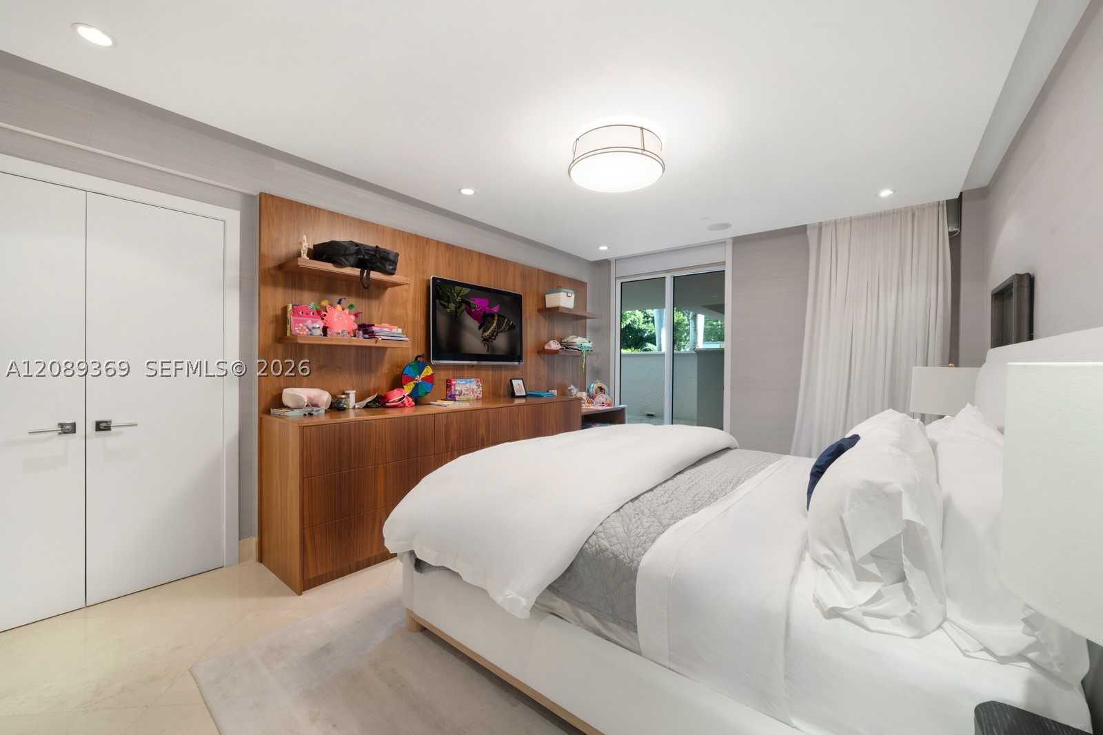 2412 Fisher Island Dr #5102, Miami Beach FL 33109