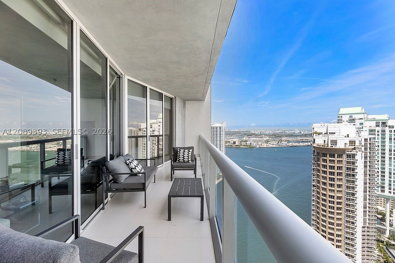 465 Brickell Ave #3905, Miami FL 33131