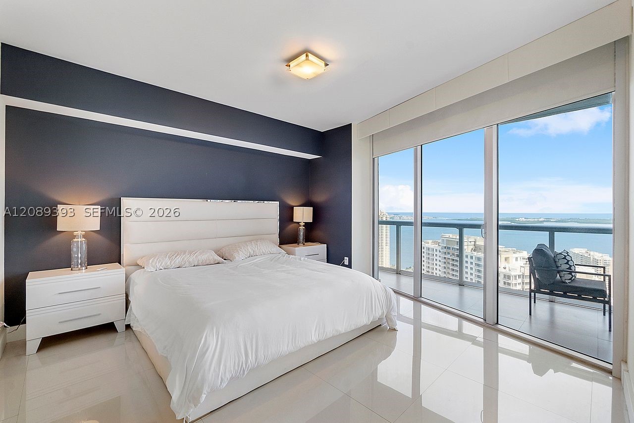 465 Brickell Ave #3905, Miami FL 33131
