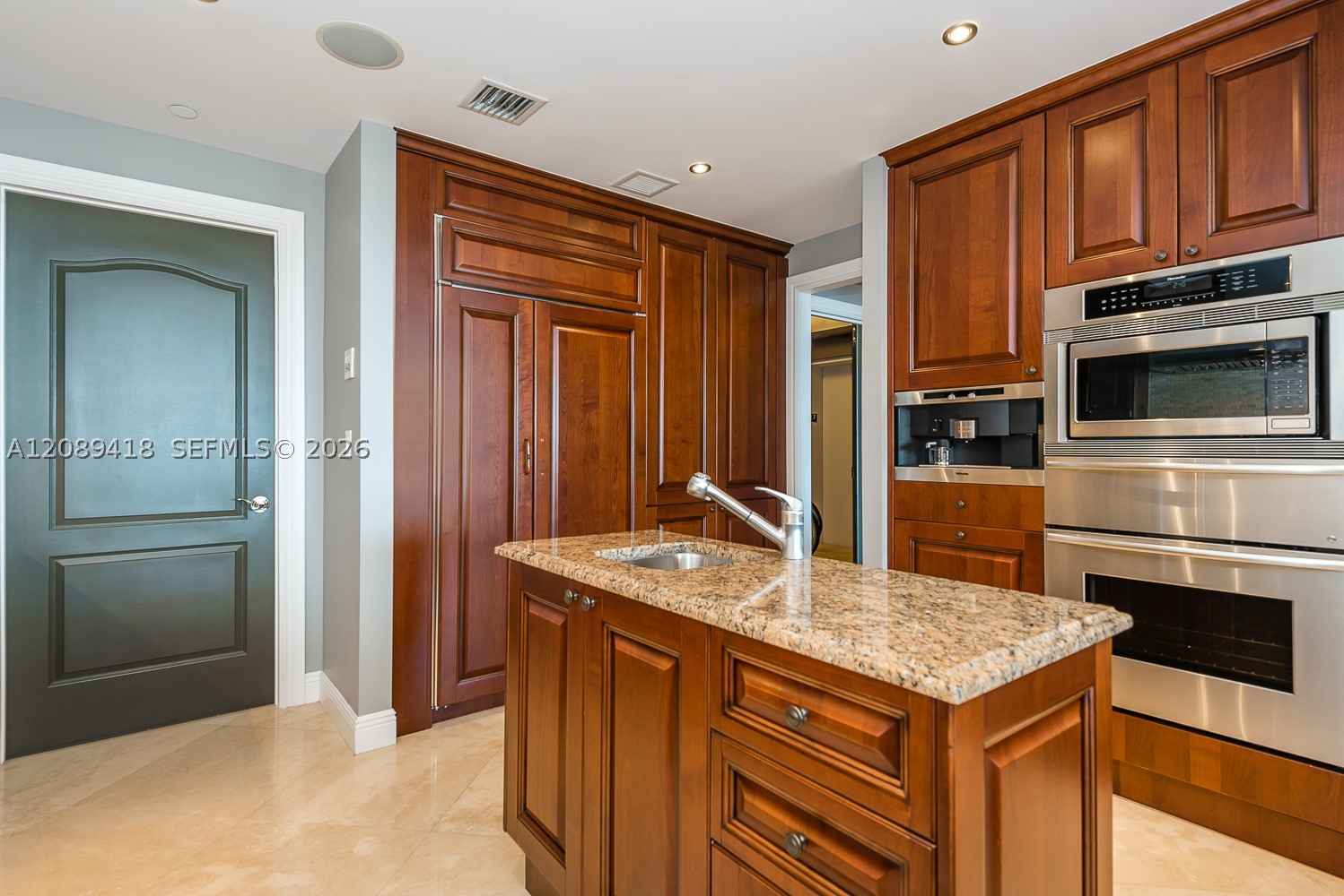 3501 N Ocean Drive #7C, Hollywood FL 33019