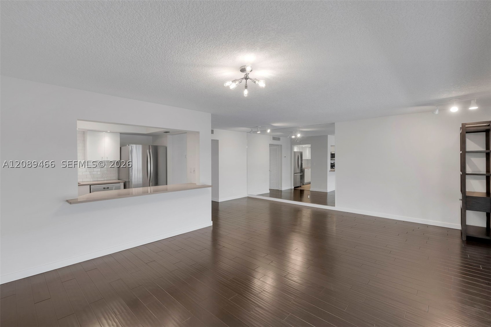 3050 NE 48th Street #208, Fort Lauderdale FL 33308