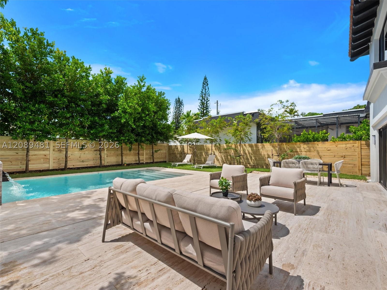 510 W 30th St, Miami Beach FL 33140
