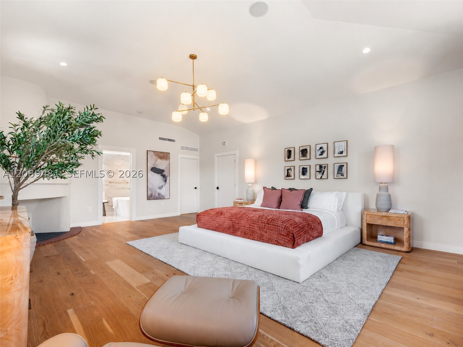 510 W 30th St, Miami Beach FL 33140