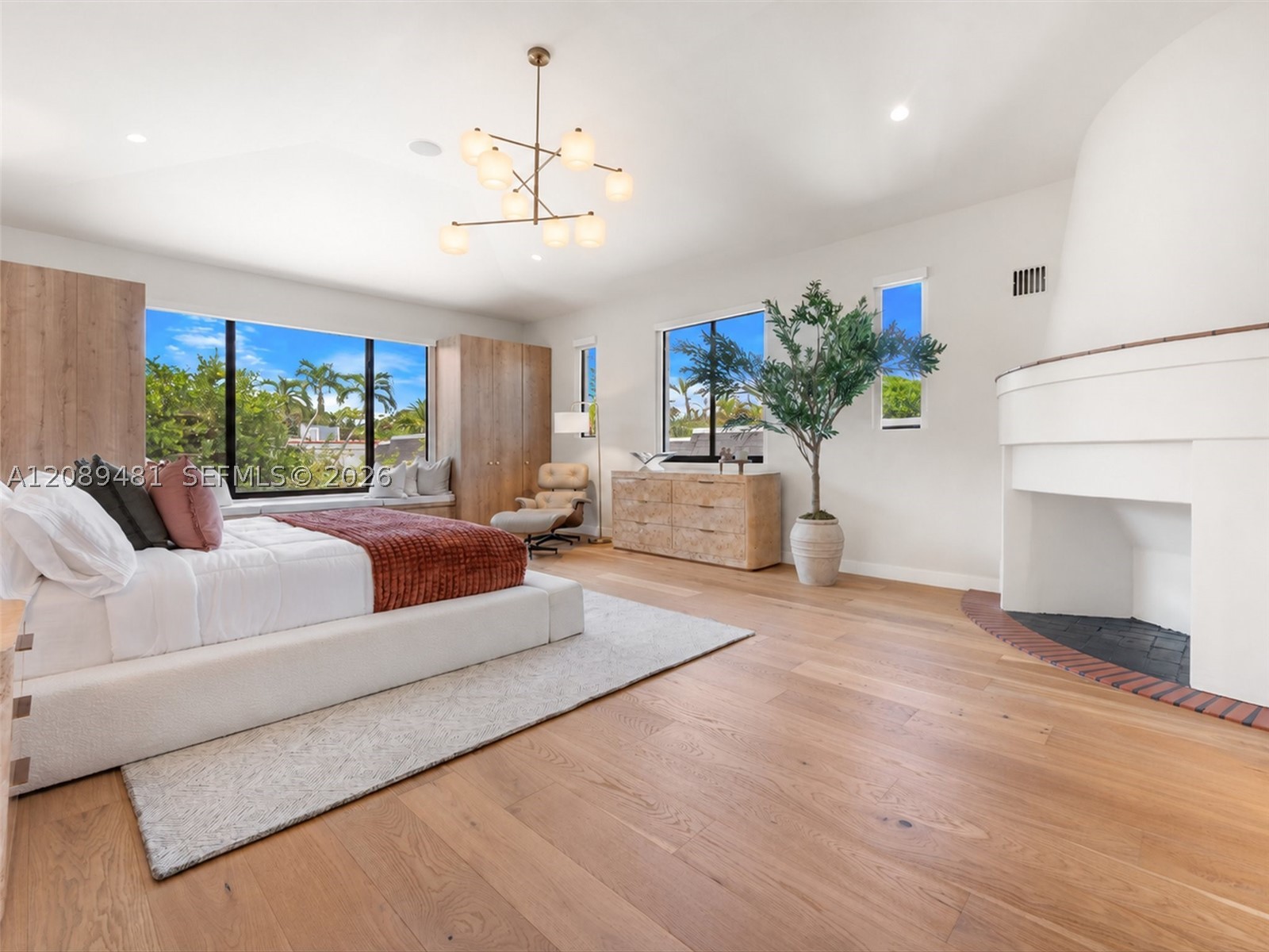 510 W 30th St, Miami Beach FL 33140