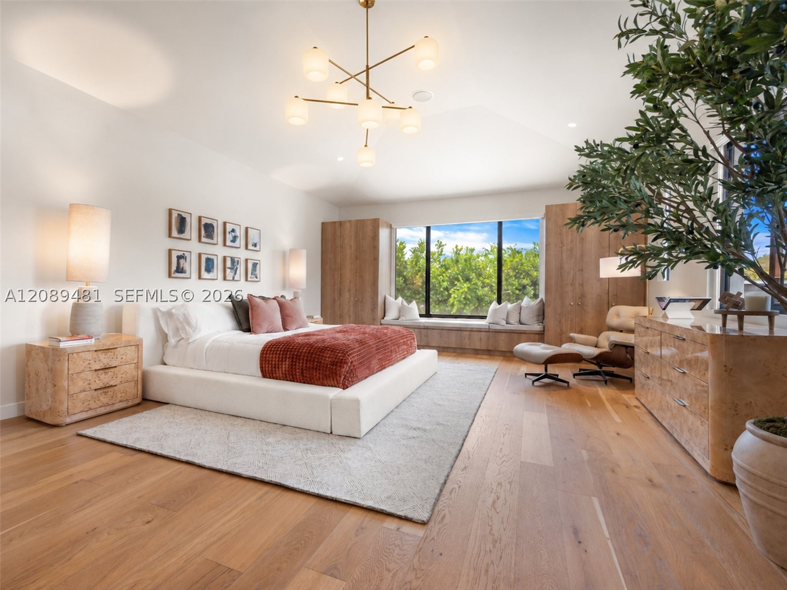 510 W 30th St, Miami Beach FL 33140