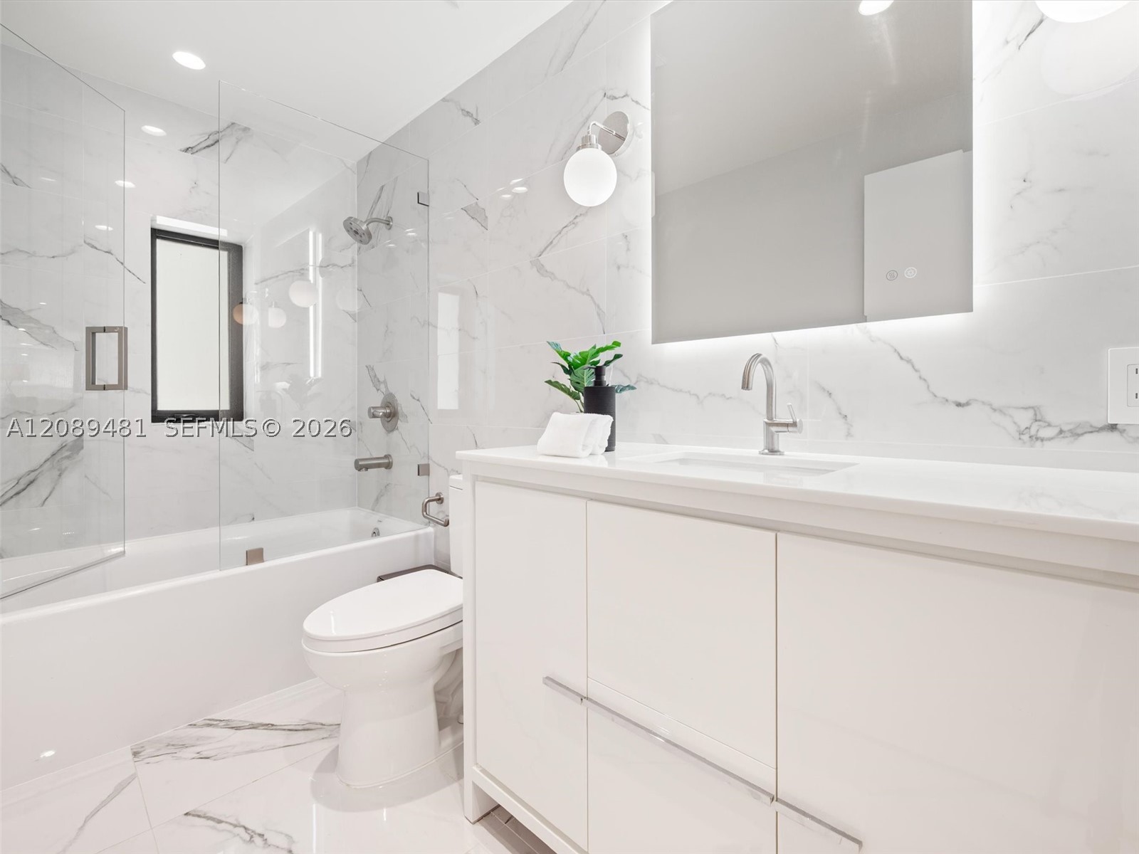 510 W 30th St, Miami Beach FL 33140