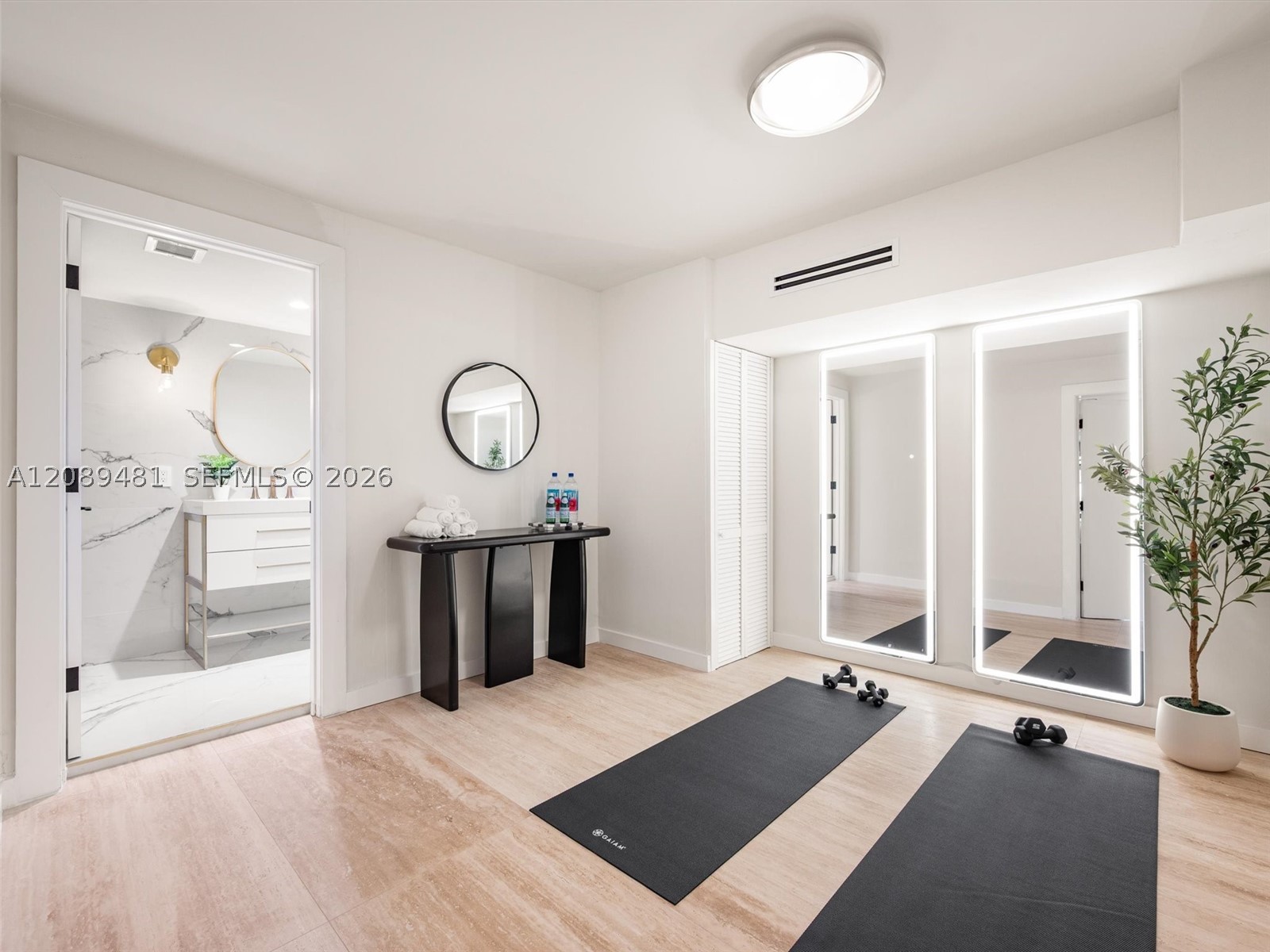 510 W 30th St, Miami Beach FL 33140