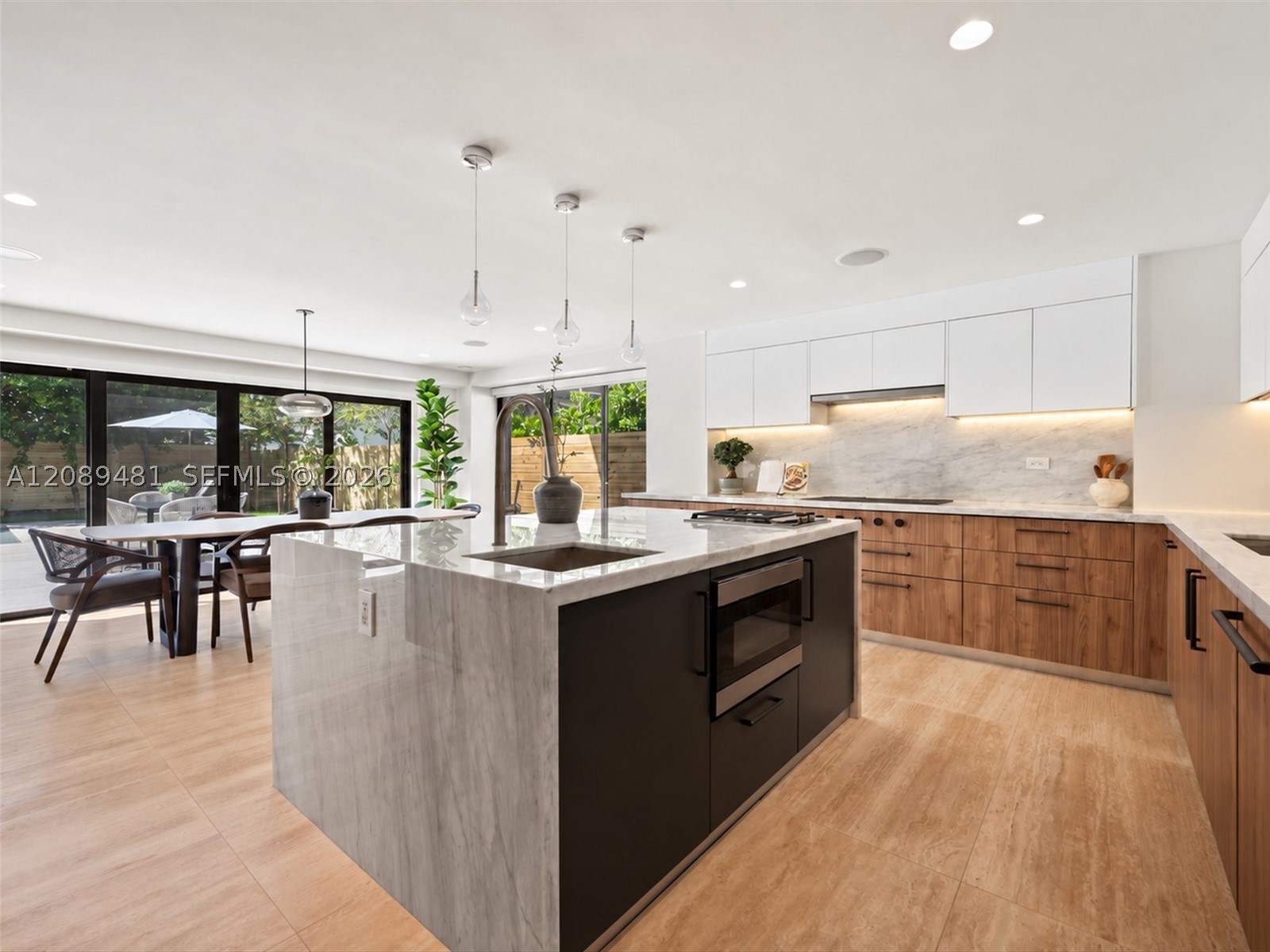 510 W 30th St, Miami Beach FL 33140